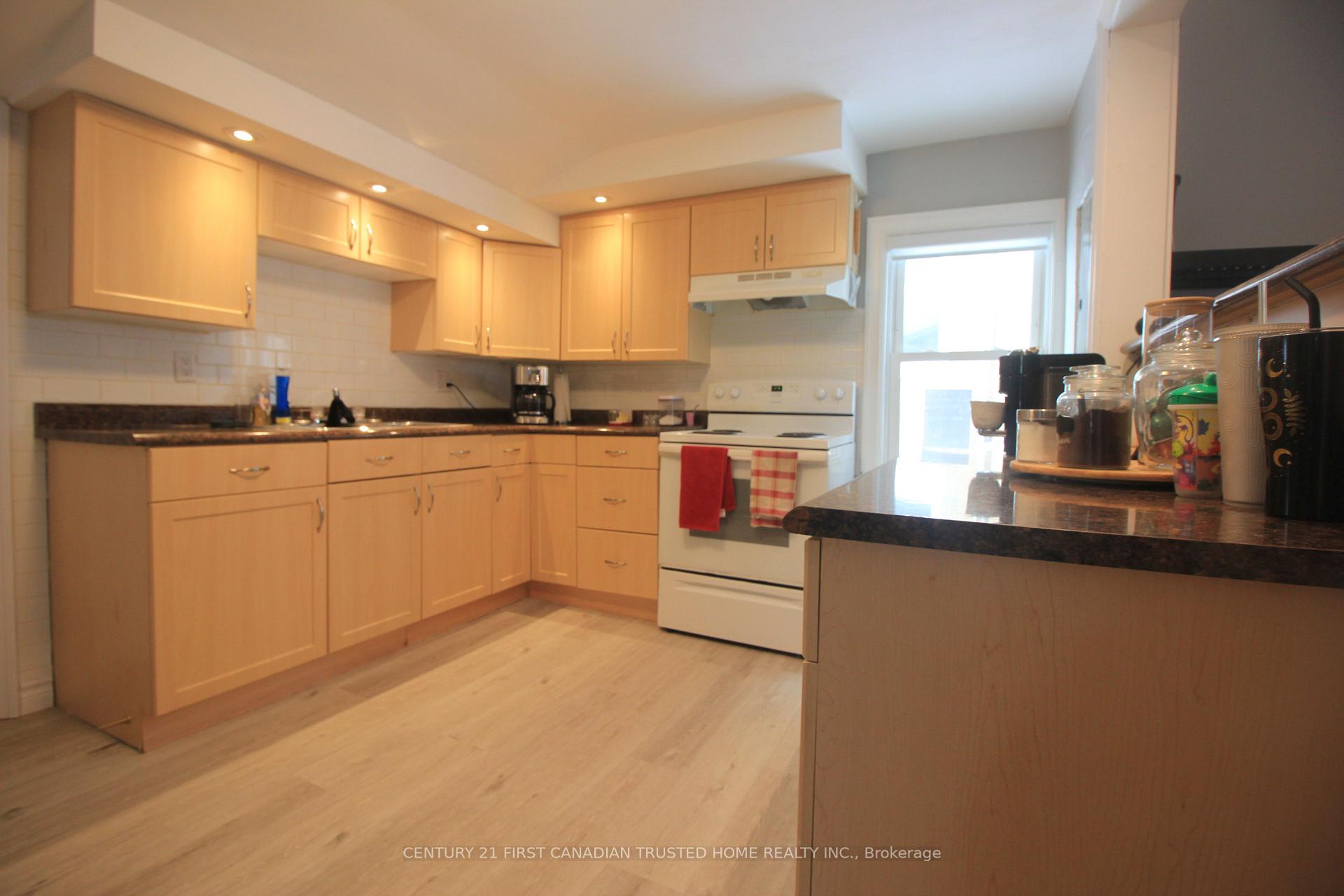 Photo 13 of 114 Front Street W, Strathroy-Caradoc, NW — HOMEH