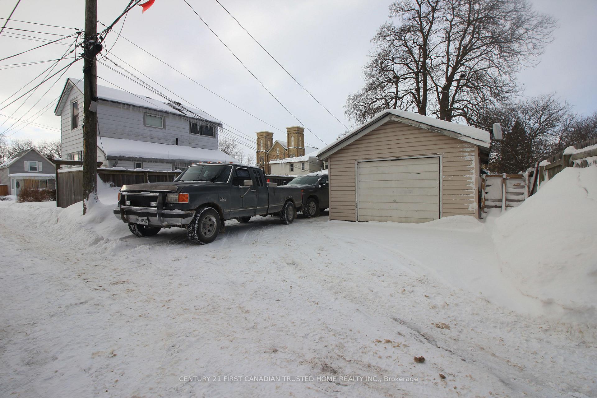 Photo 36 of 114 Front Street W, Strathroy-Caradoc, NW — HOMEH