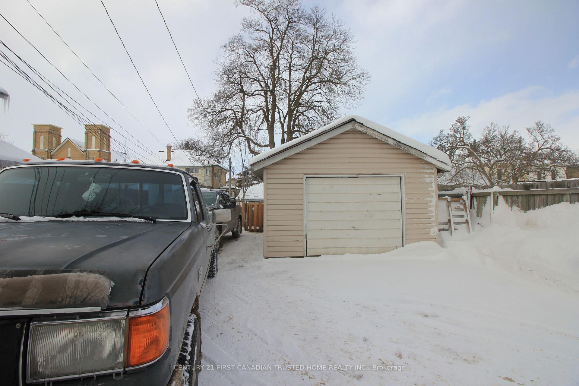 Photo 37 of 114 Front Street W, Strathroy-Caradoc, NW — HOMEH