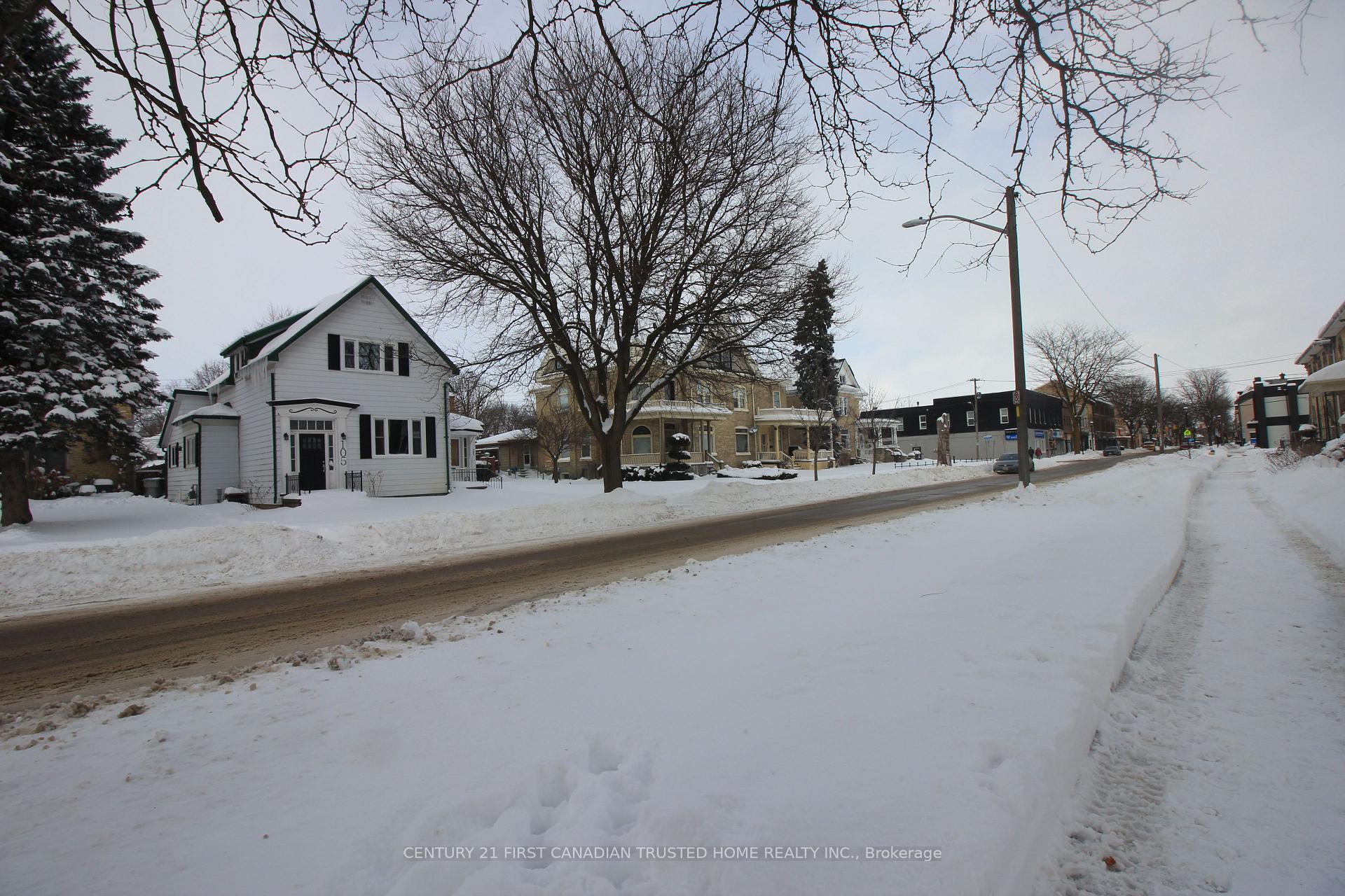 Photo 43 of 114 Front Street W, Strathroy-Caradoc, NW — HOMEH