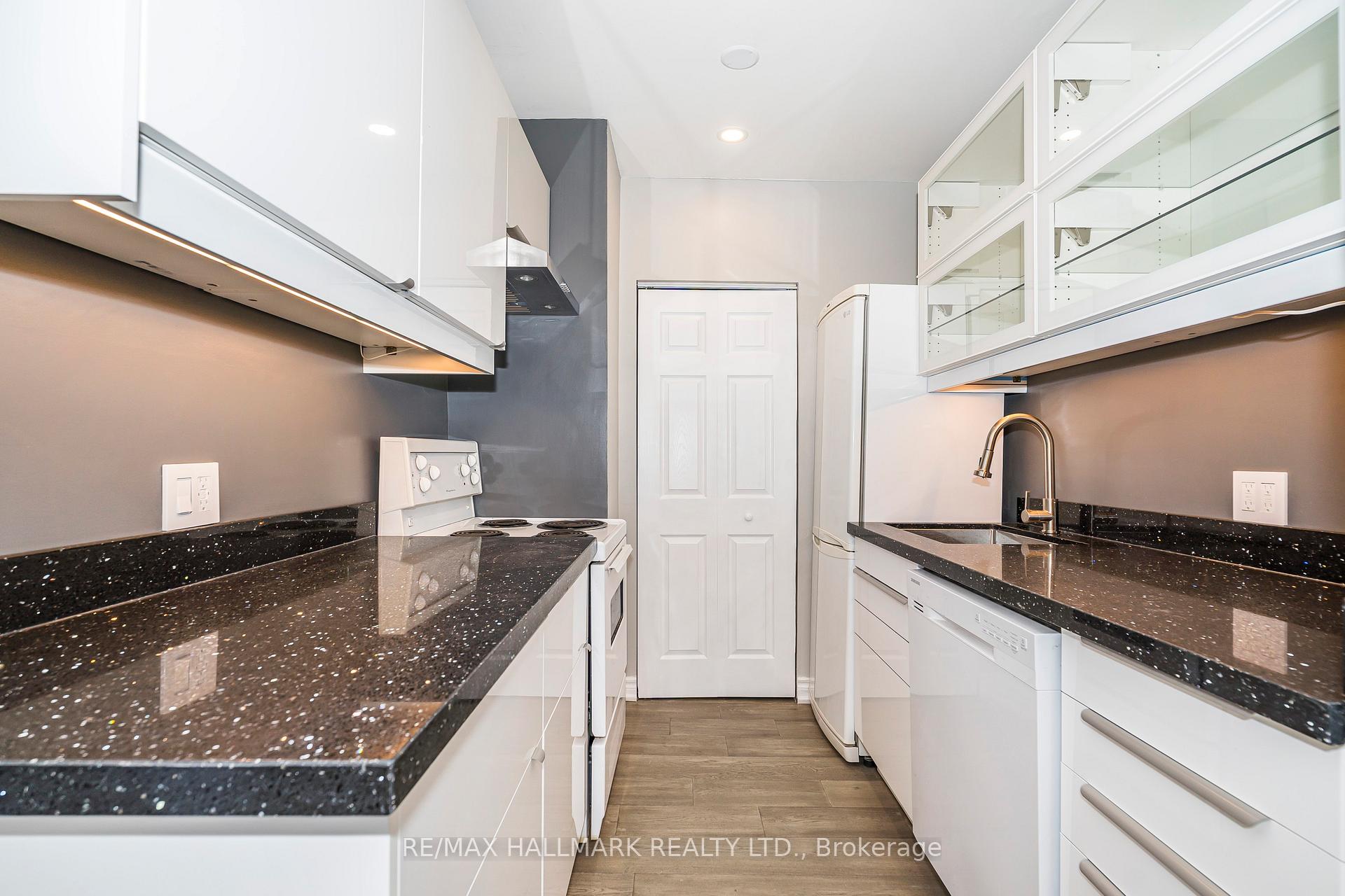 Photo 5 of Unit 2, 32 Hogarth Avenue, Toronto, North Riverdale — HOMEH