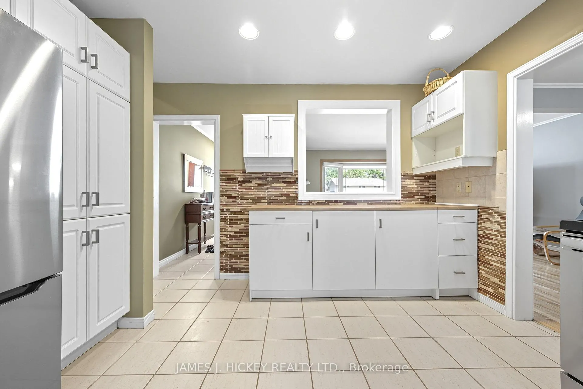 Photo 8 of 119 Frontenac Crescent, Deep River — HOMEH