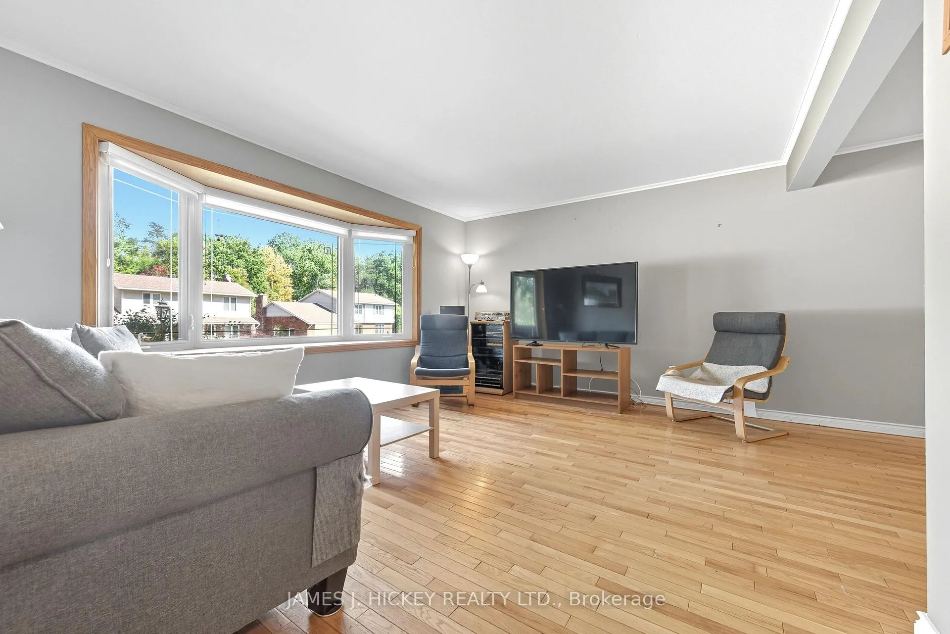 Photo 11 of 119 Frontenac Crescent, Deep River — HOMEH