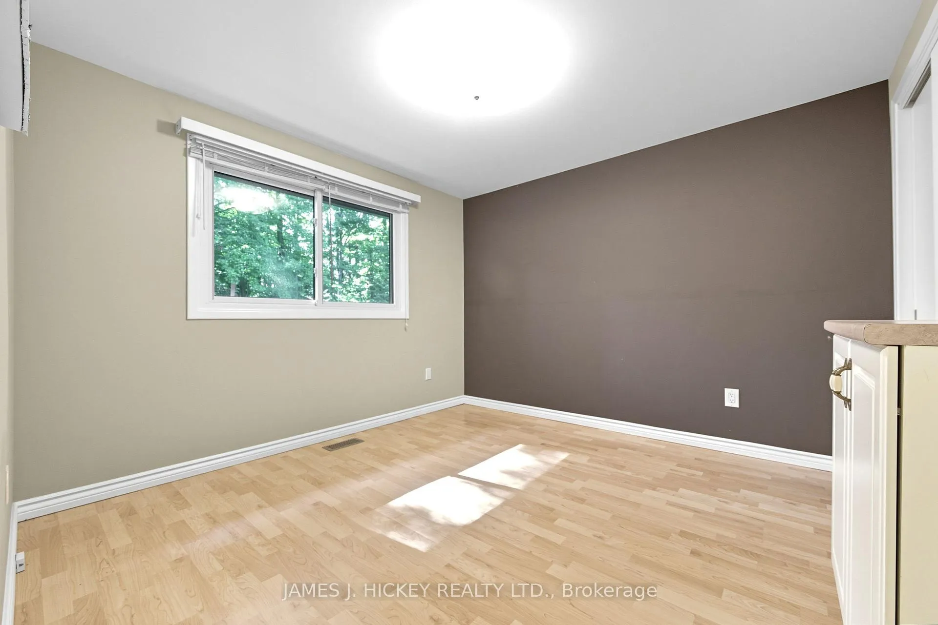 Photo 24 of 119 Frontenac Crescent, Deep River — HOMEH