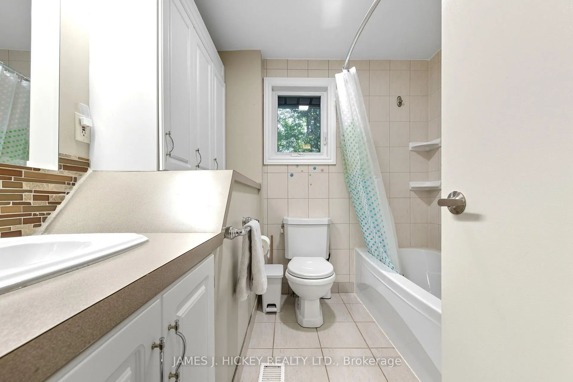 Photo 27 of 119 Frontenac Crescent, Deep River — HOMEH