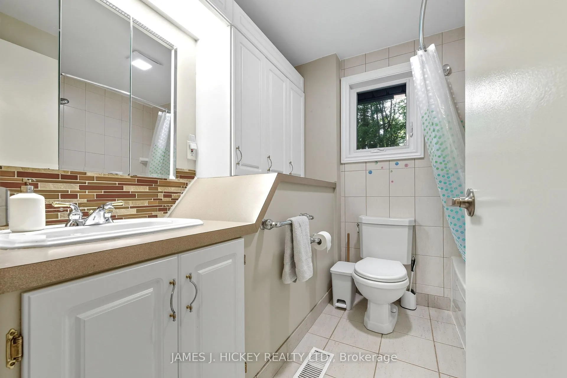 Photo 28 of 119 Frontenac Crescent, Deep River — HOMEH