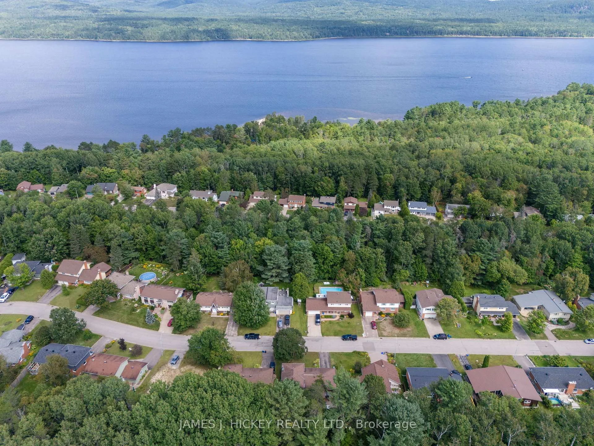 Photo 43 of 119 Frontenac Crescent, Deep River — HOMEH