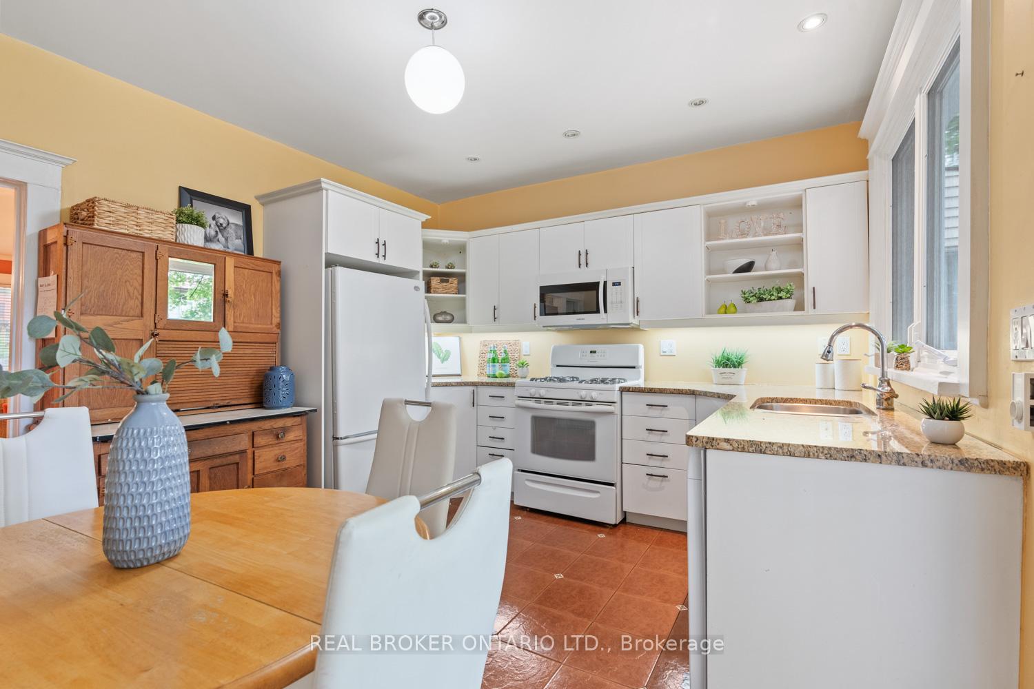 Photo 9 of 23 Muriel Avenue, Toronto, Danforth — HOMEH