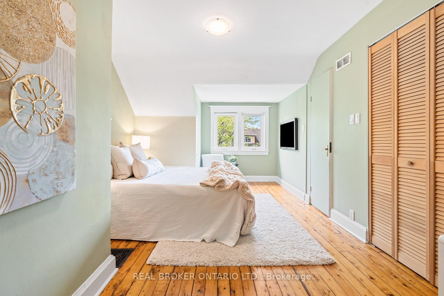 Photo 15 of 23 Muriel Avenue, Toronto, Danforth — HOMEH