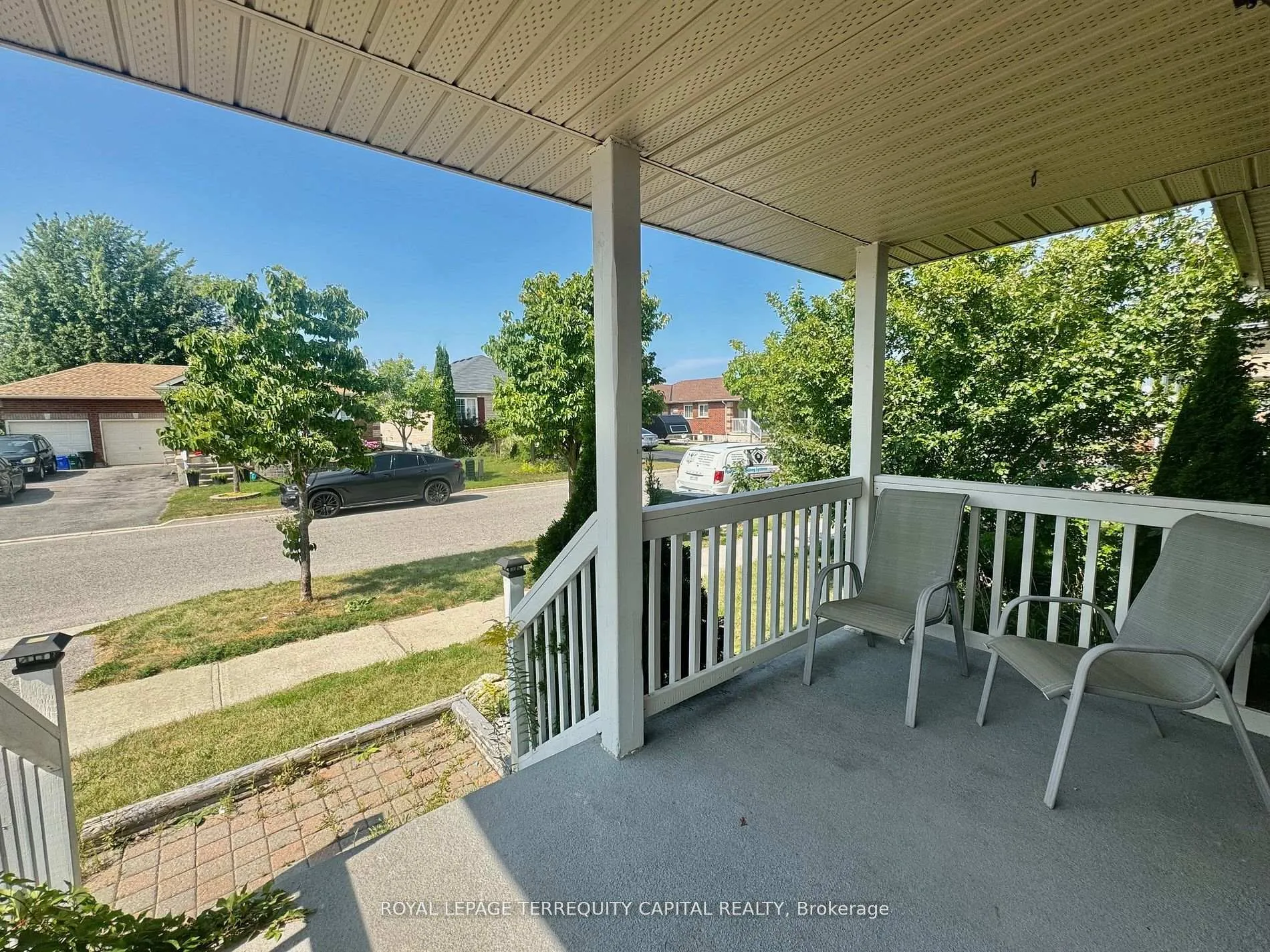 Photo 3 of 27 Watson Drive, Barrie, East Bayfield — HOMEH