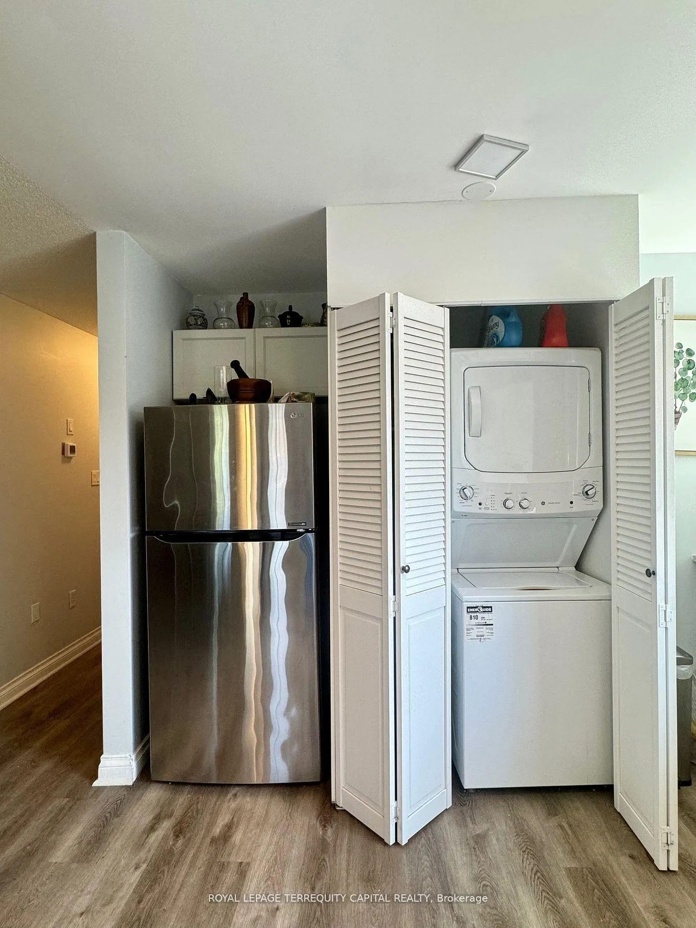 Photo 5 of 27 Watson Drive, Barrie, East Bayfield — HOMEH