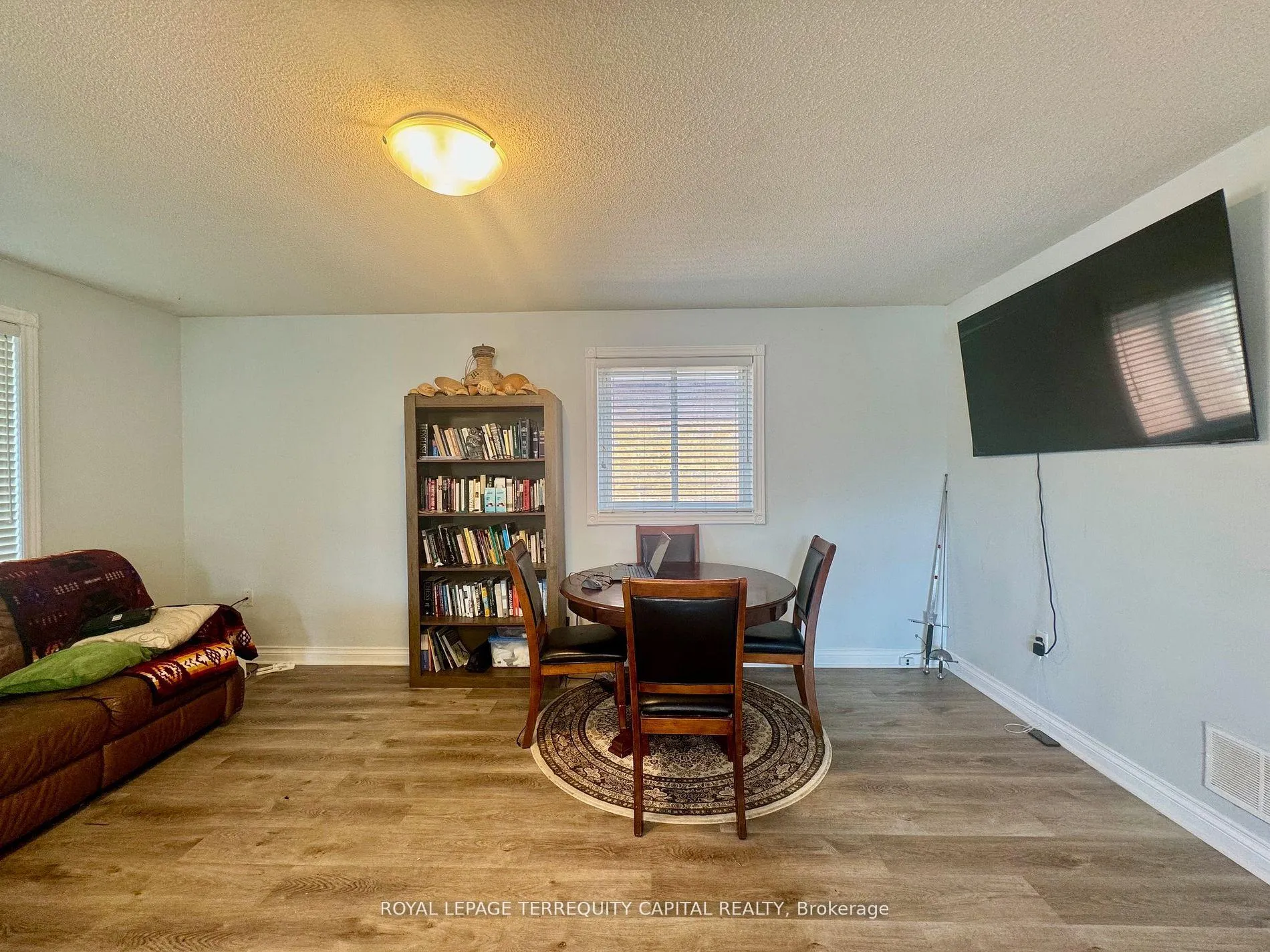 Photo 9 of 27 Watson Drive, Barrie, East Bayfield — HOMEH