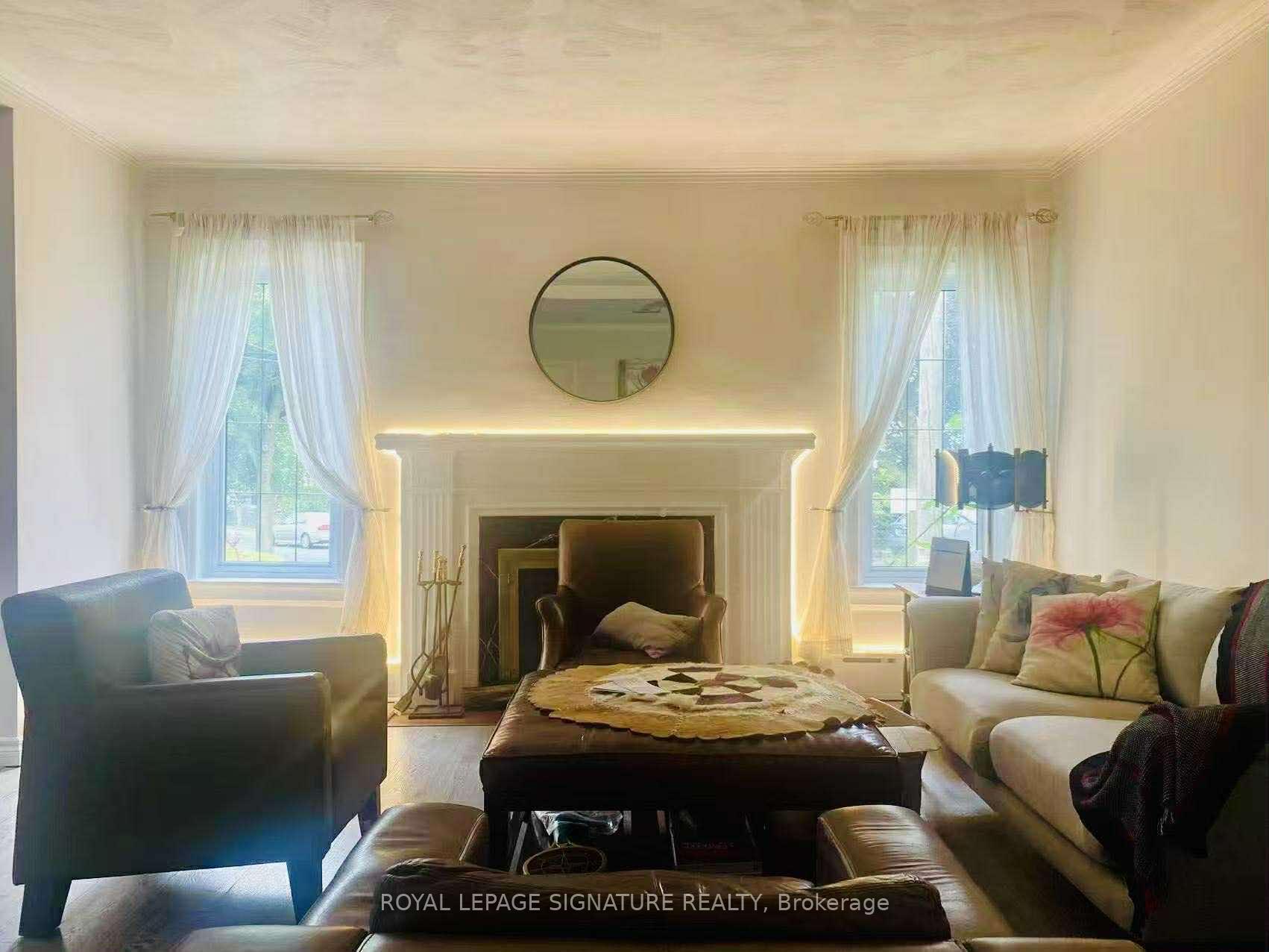 Photo 2 of Unit GF + 2F, 166 Chaplin Crescent, Toronto, Forest Hill South — HOMEH