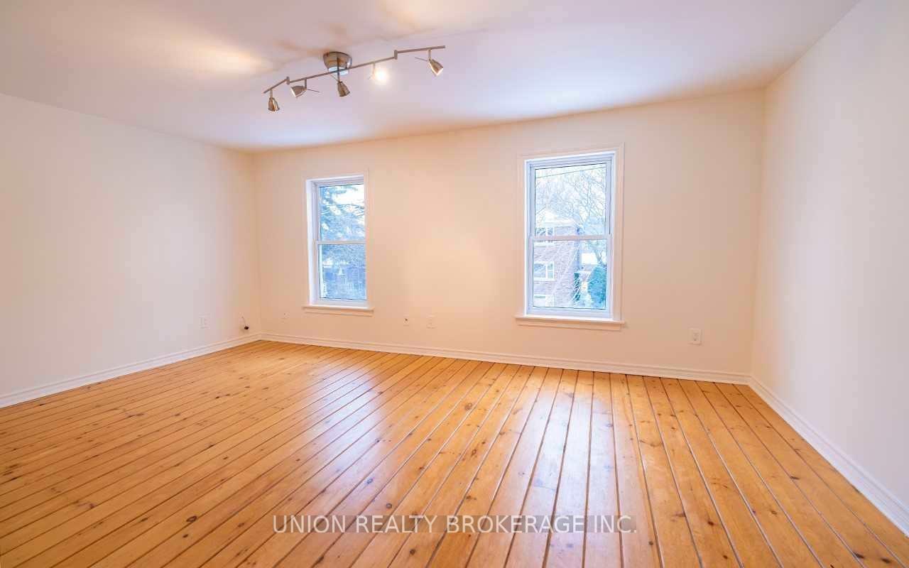Photo 5 of Unit Upper, 368 Main Street, Toronto, Woodbine-Lumsden — HOMEH