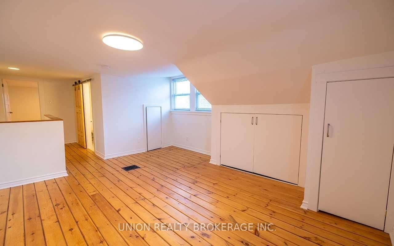 Photo 8 of Unit Upper, 368 Main Street, Toronto, Woodbine-Lumsden — HOMEH
