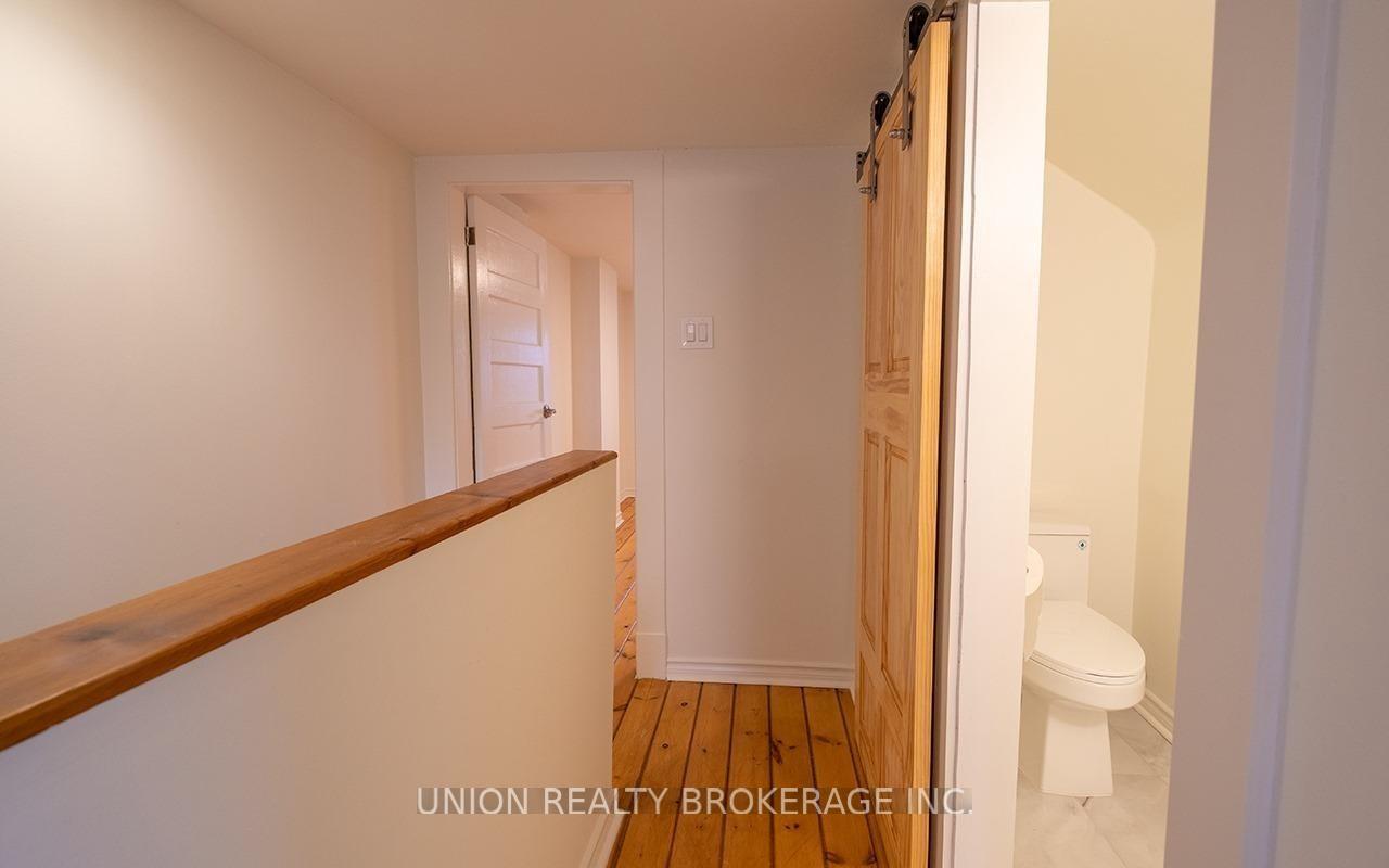 Photo 9 of Unit Upper, 368 Main Street, Toronto, Woodbine-Lumsden — HOMEH