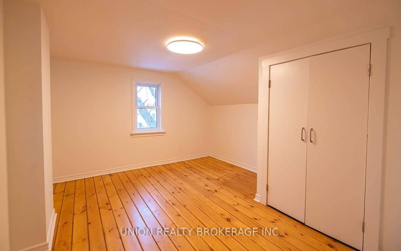 Photo 12 of Unit Upper, 368 Main Street, Toronto, Woodbine-Lumsden — HOMEH