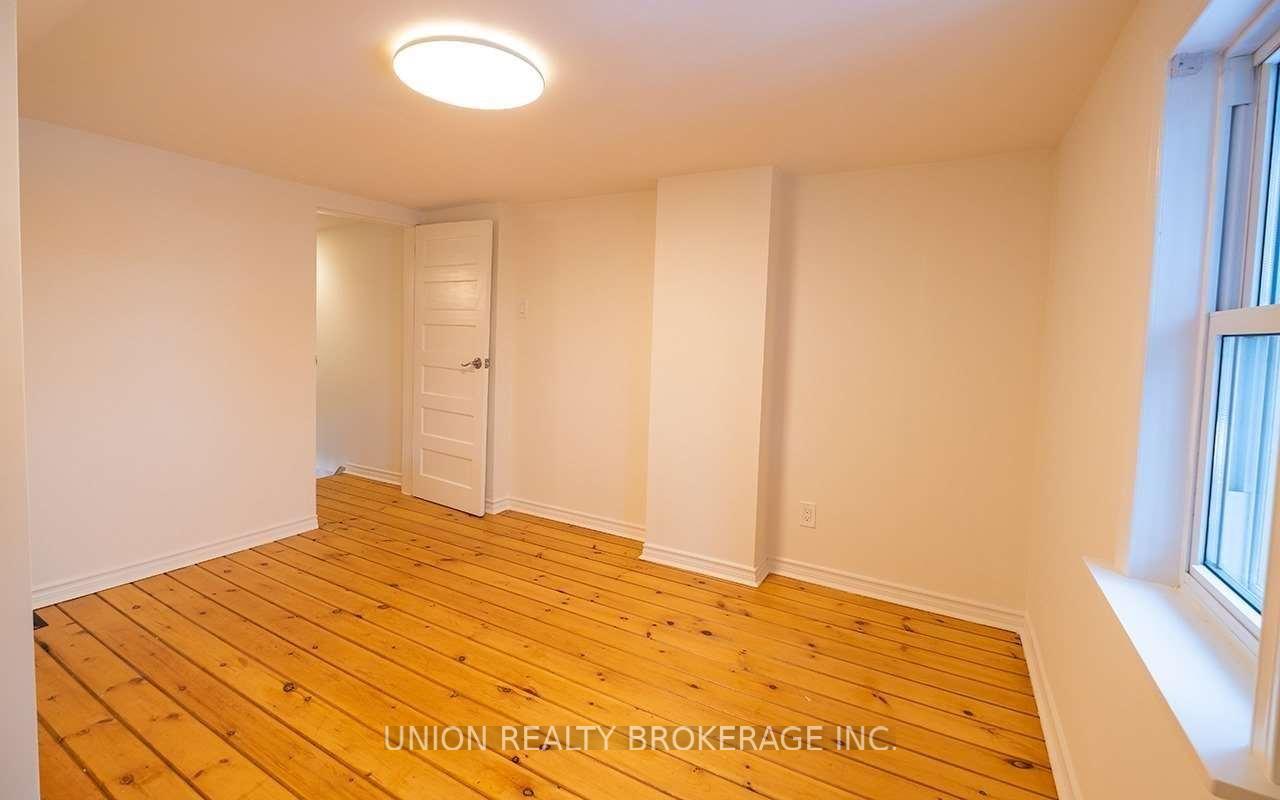 Photo 13 of Unit Upper, 368 Main Street, Toronto, Woodbine-Lumsden — HOMEH