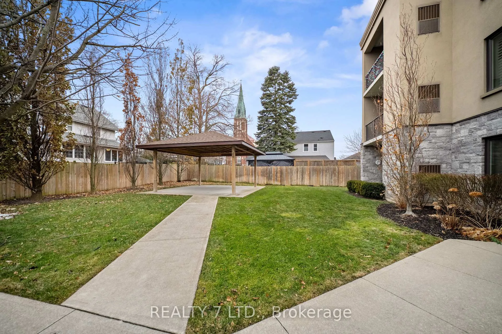 Photo 3 of Unit 209, 16 Sullivan Avenue, Thorold, Thorold Downtown — HOMEH