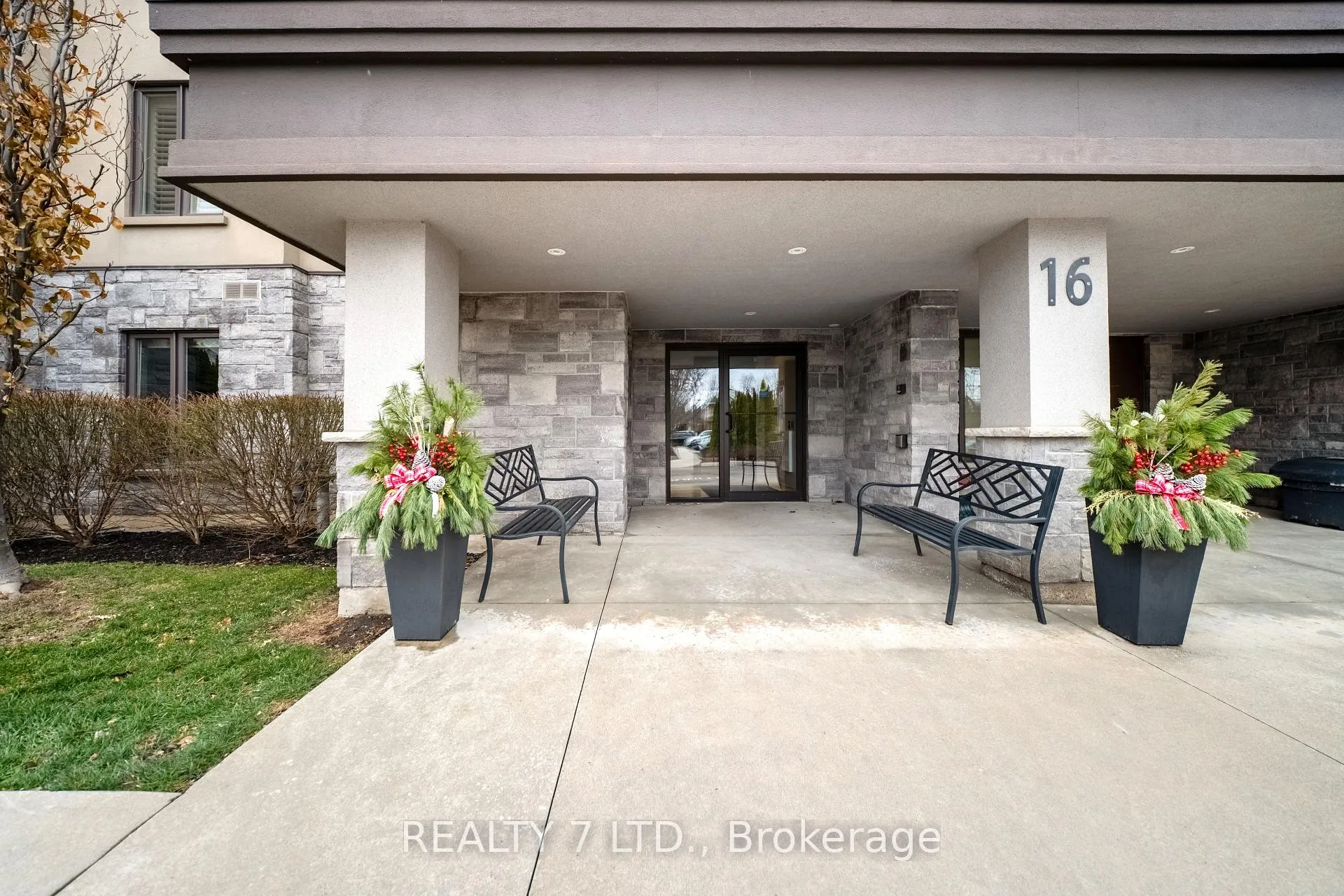 Photo 4 of Unit 209, 16 Sullivan Avenue, Thorold, Thorold Downtown — HOMEH