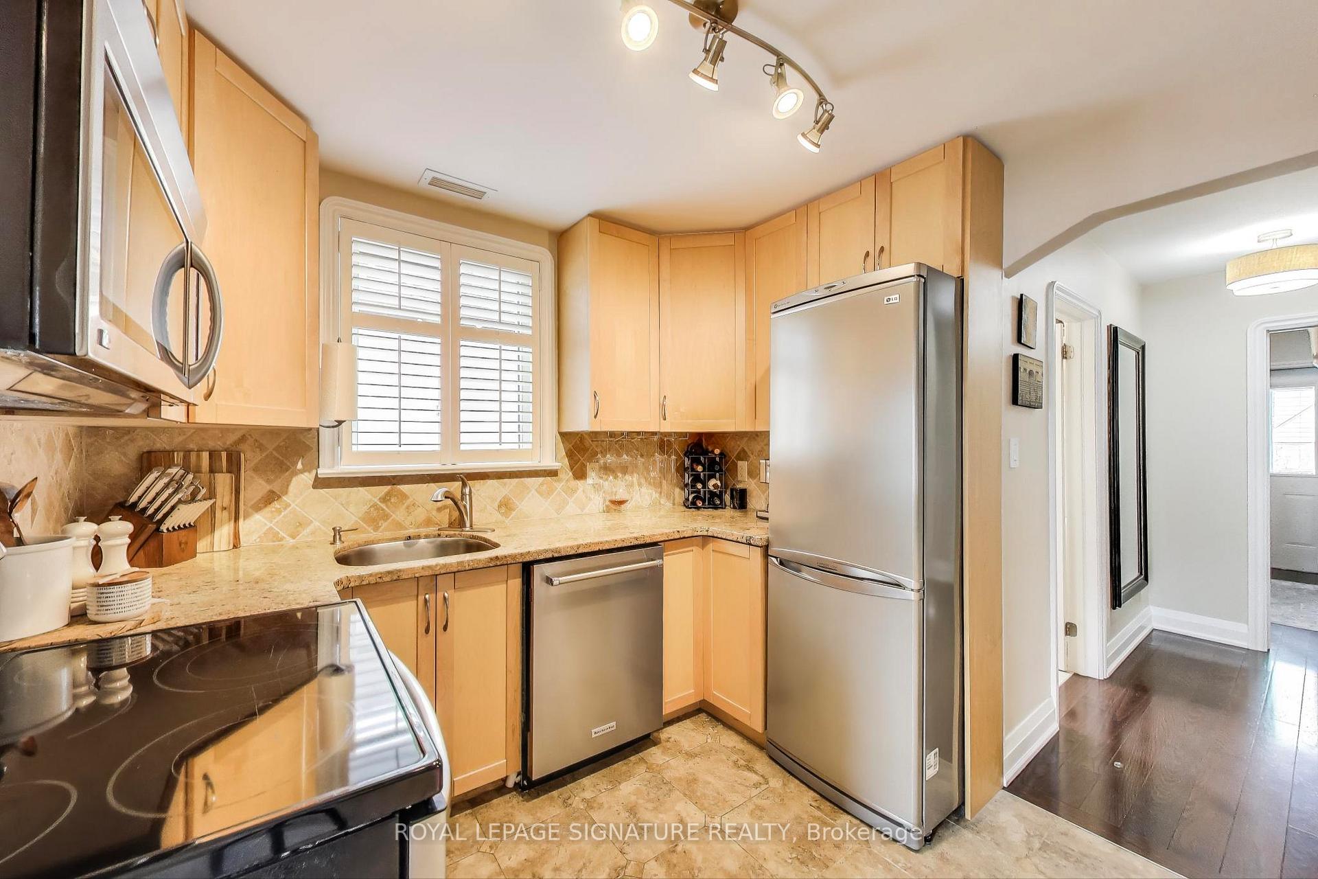Photo 7 of 71 Yardley Avenue, Toronto, O'Connor-Parkview — HOMEH