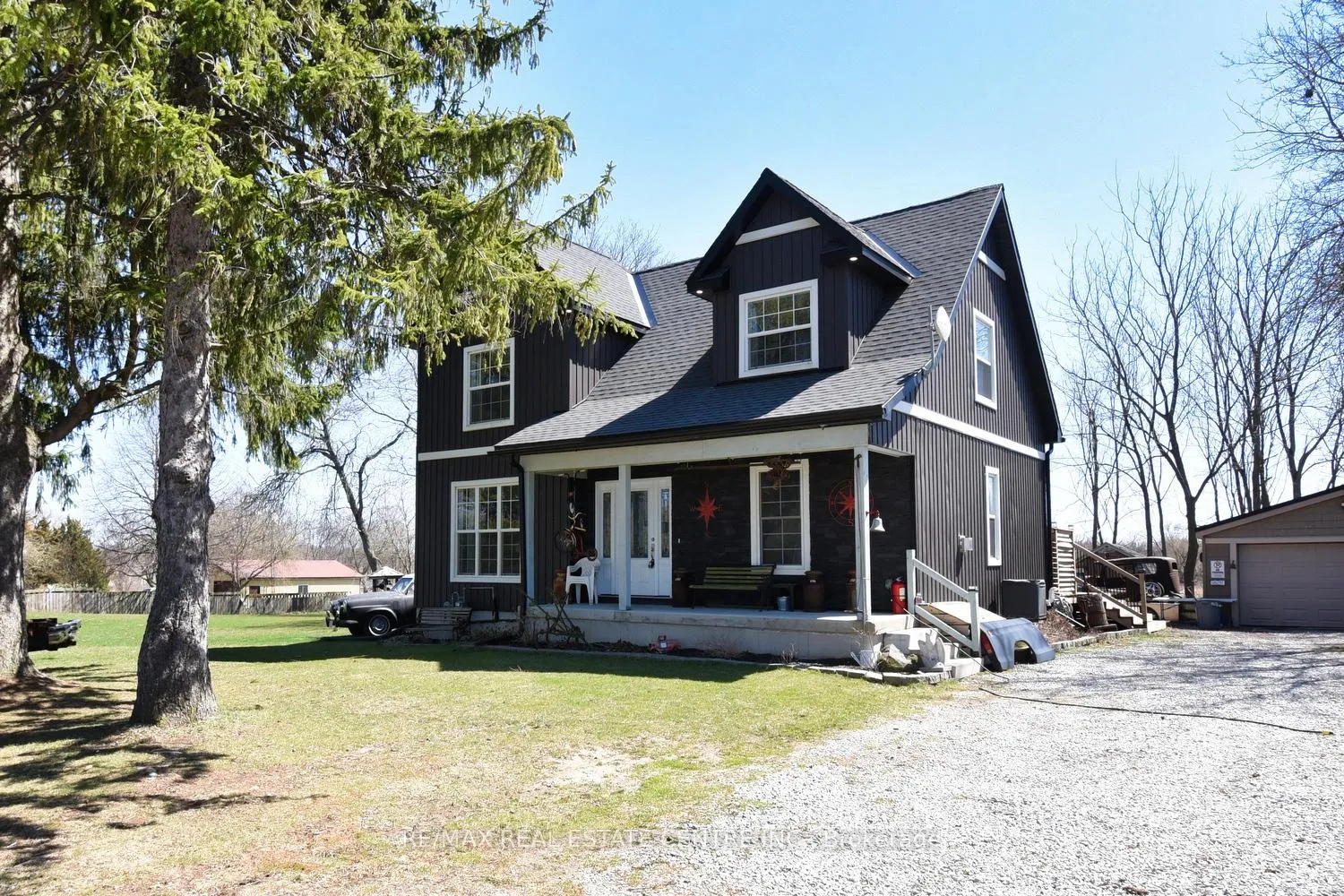 Photo 1 of 1364 Thompson Road E, Norfolk, Villa Nova — HOMEH