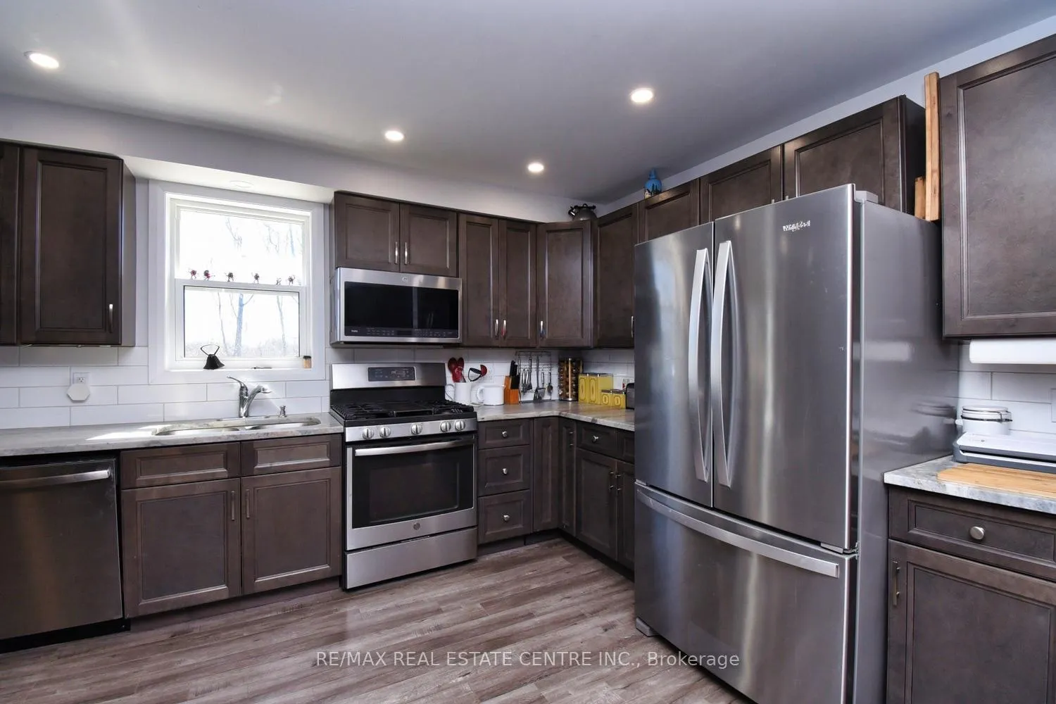 Photo 10 of 1364 Thompson Road E, Norfolk, Villa Nova — HOMEH