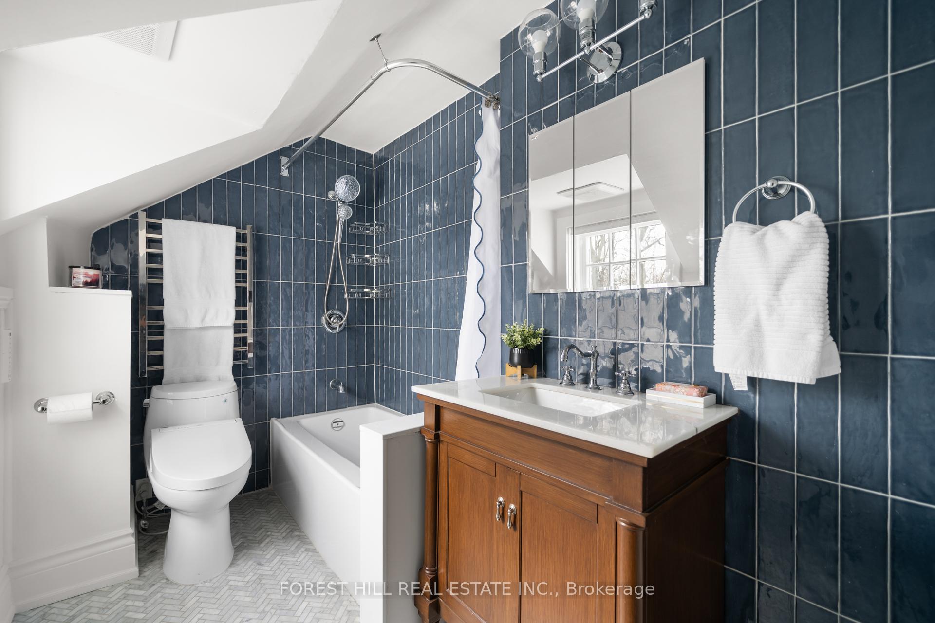Photo 18 of 23 Midburn Avenue, Toronto, Crescent Town — HOMEH