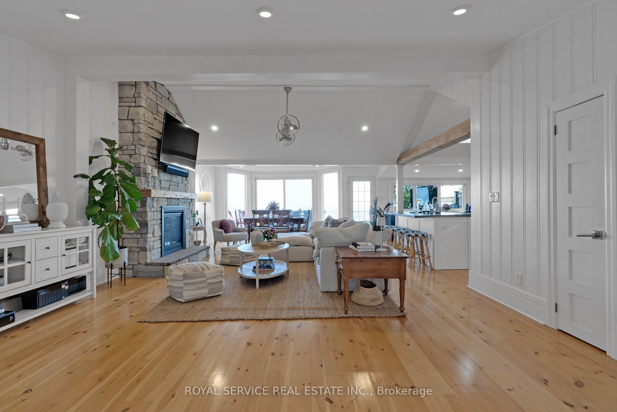 Photo 51 of 141 Cedar Crest Beach Road, Clarington, Bowmanville — HOMEH