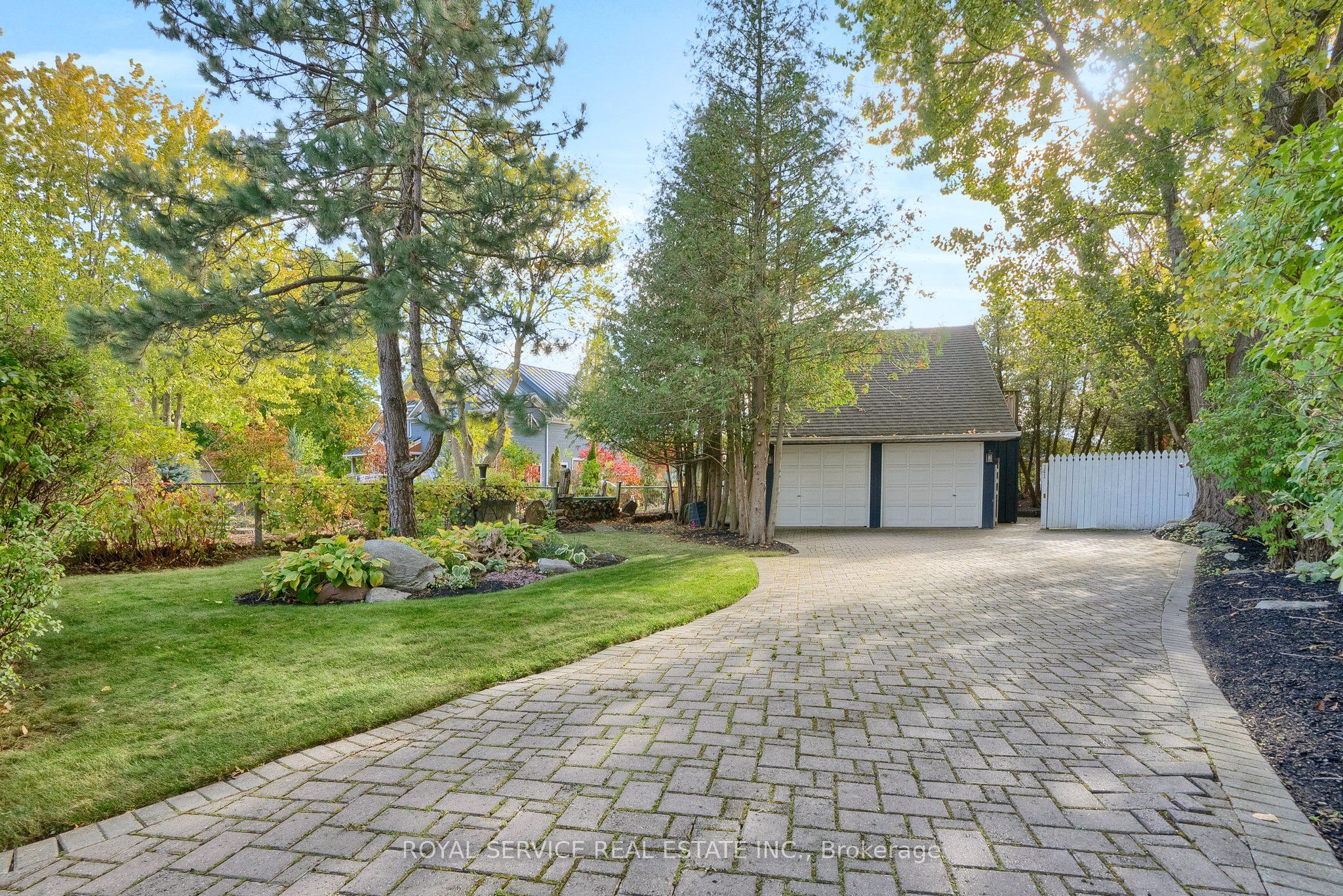 Photo 70 of 141 Cedar Crest Beach Road, Clarington, Bowmanville — HOMEH