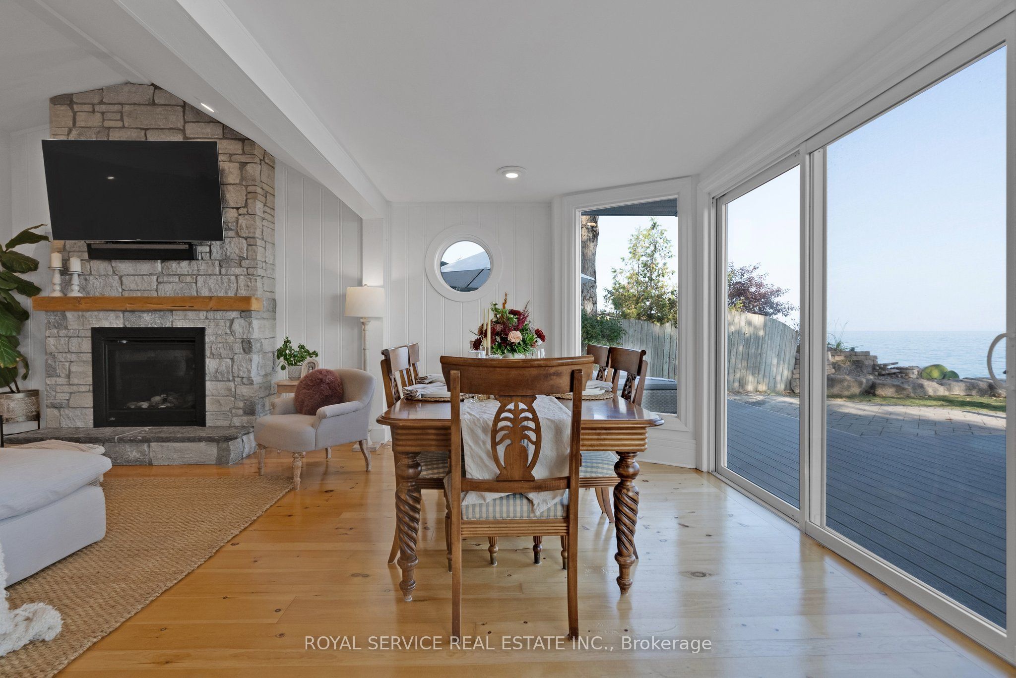 Photo 61 of 141 Cedar Crest Beach Road, Clarington, Bowmanville — HOMEH