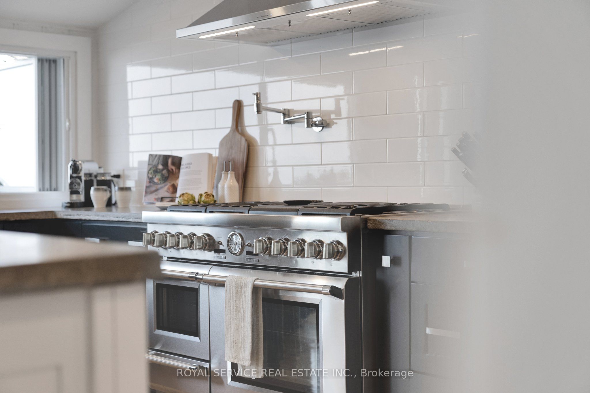 Photo 54 of 141 Cedar Crest Beach Road, Clarington, Bowmanville — HOMEH