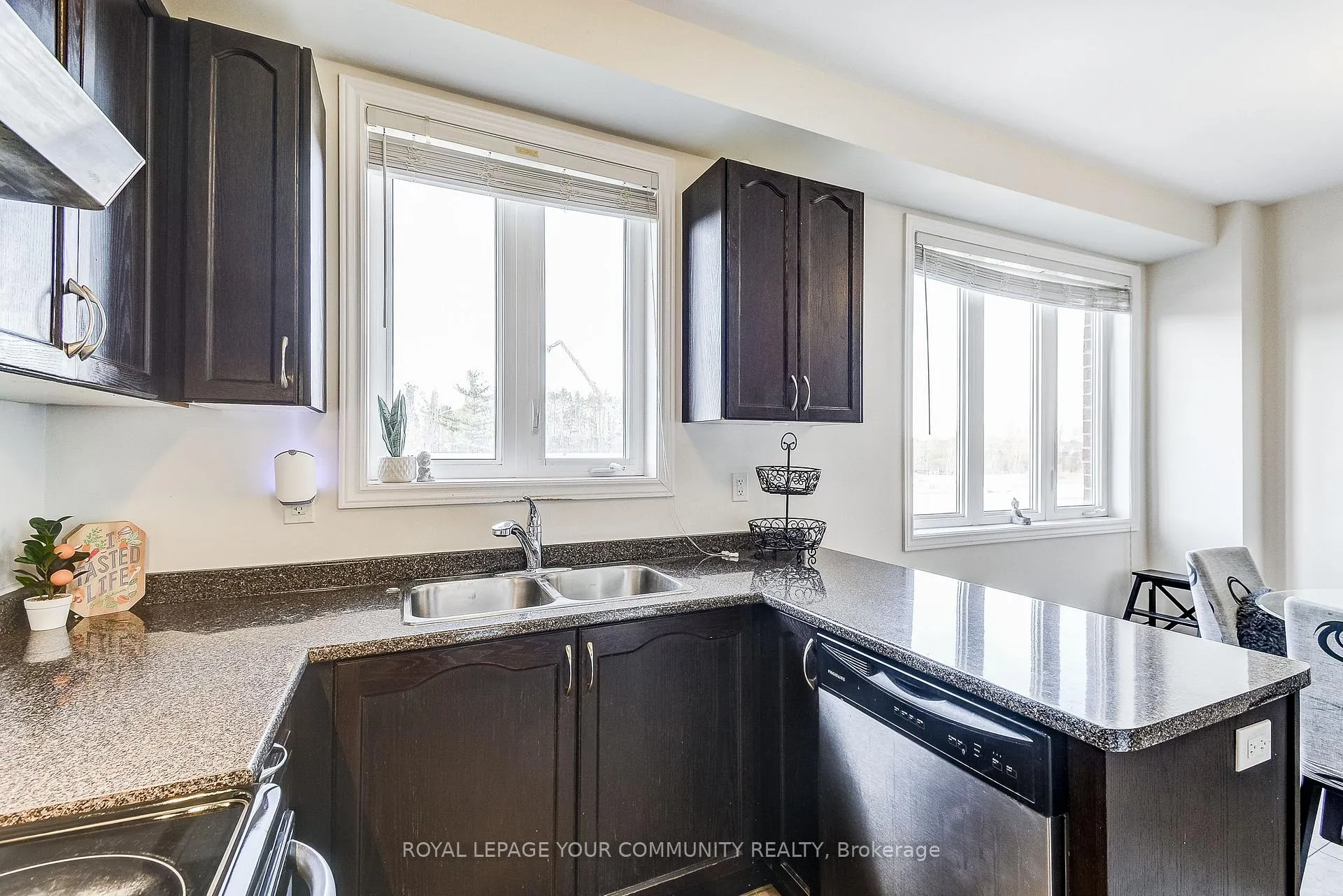 Photo 18 of 54 Kayak Heights, Brampton, Heart Lake East — HOMEH