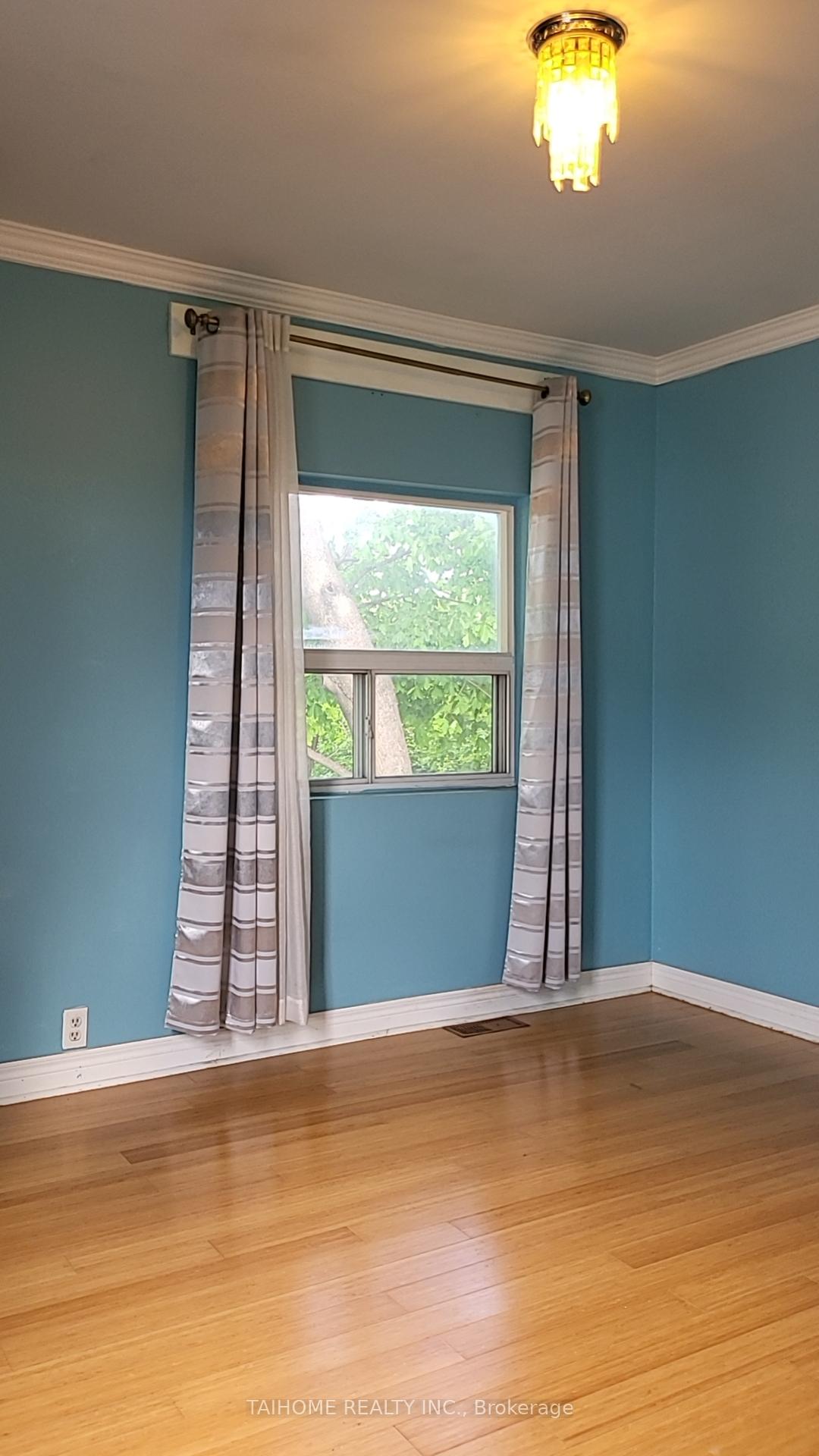 Photo 5 of Unit Upper, 159 Galt Avenue, Toronto, South Riverdale — HOMEH