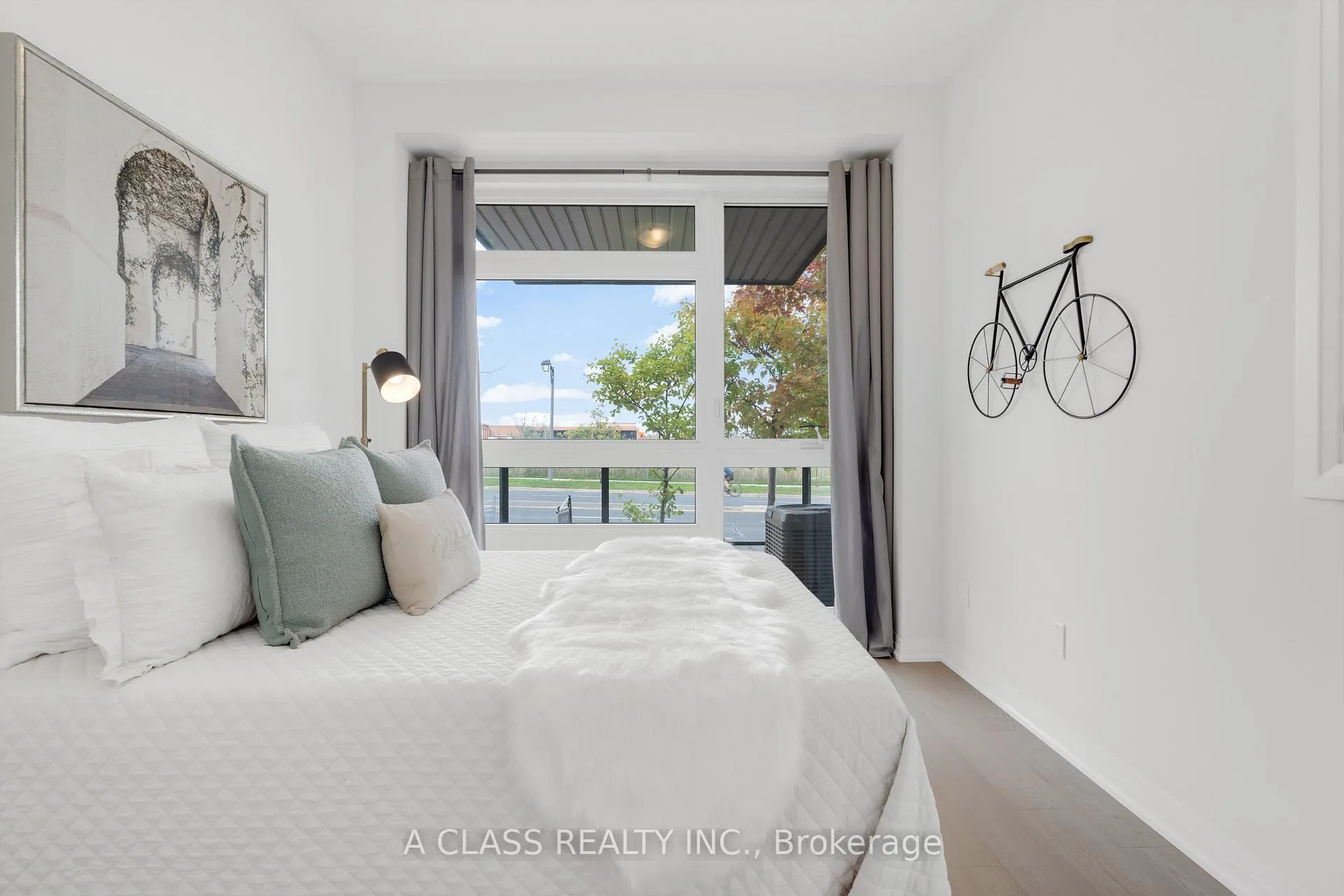 Photo 7 of 1669 Bur Oak Avenue, Markham, Wismer — HOMEH