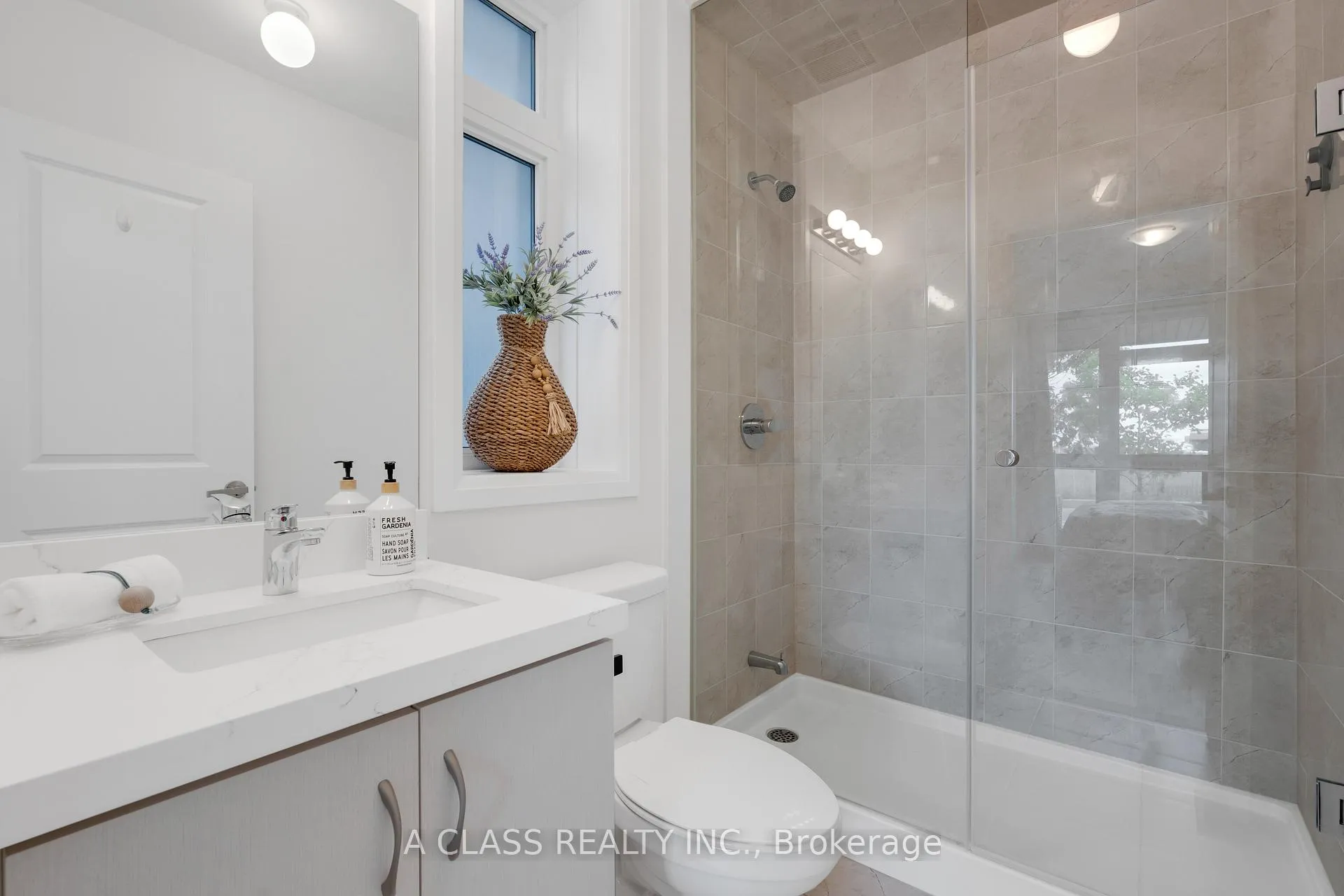 Photo 9 of 1669 Bur Oak Avenue, Markham, Wismer — HOMEH