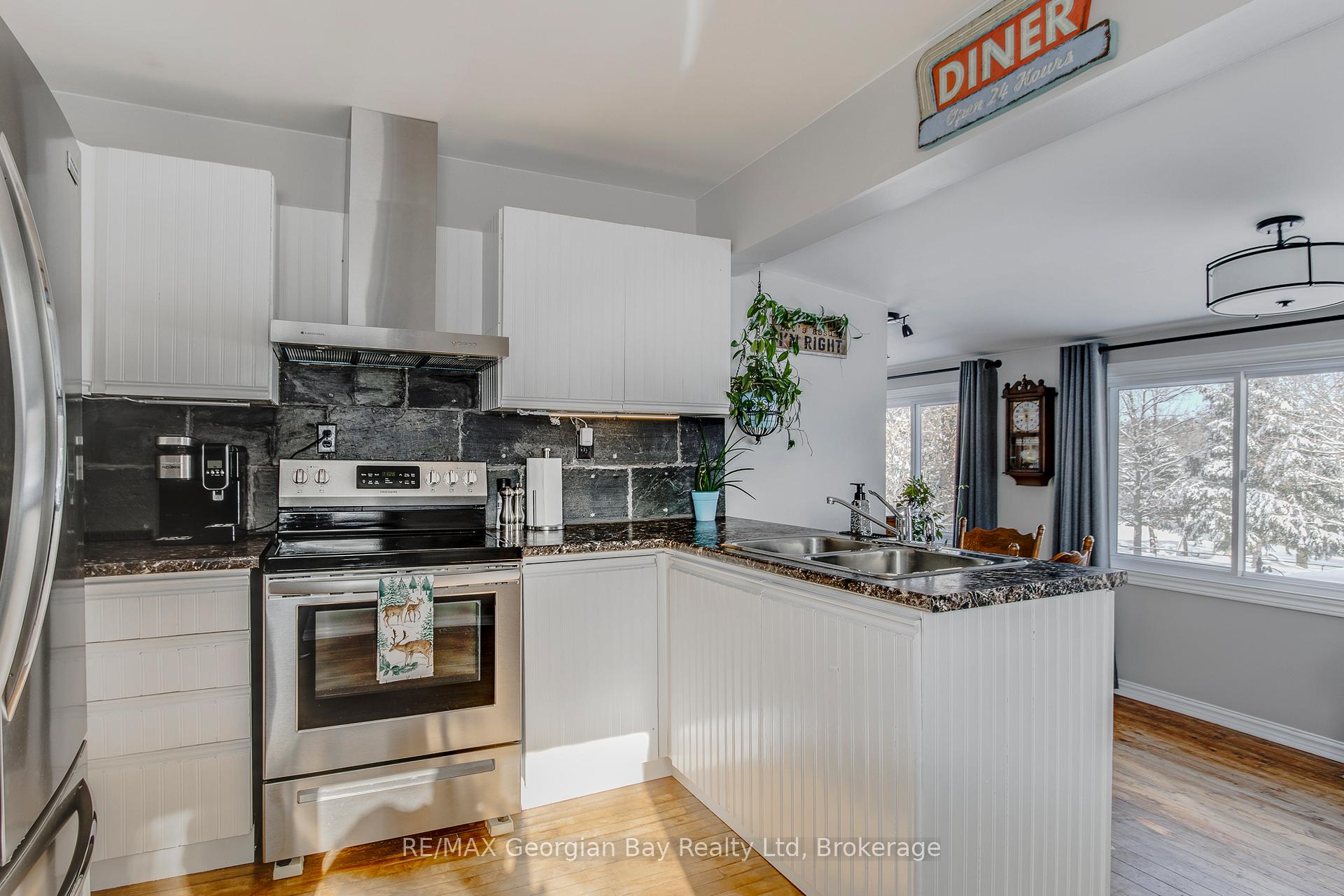 Photo 5 of 6527 Highway 93, Tay, Waverley — HOMEH