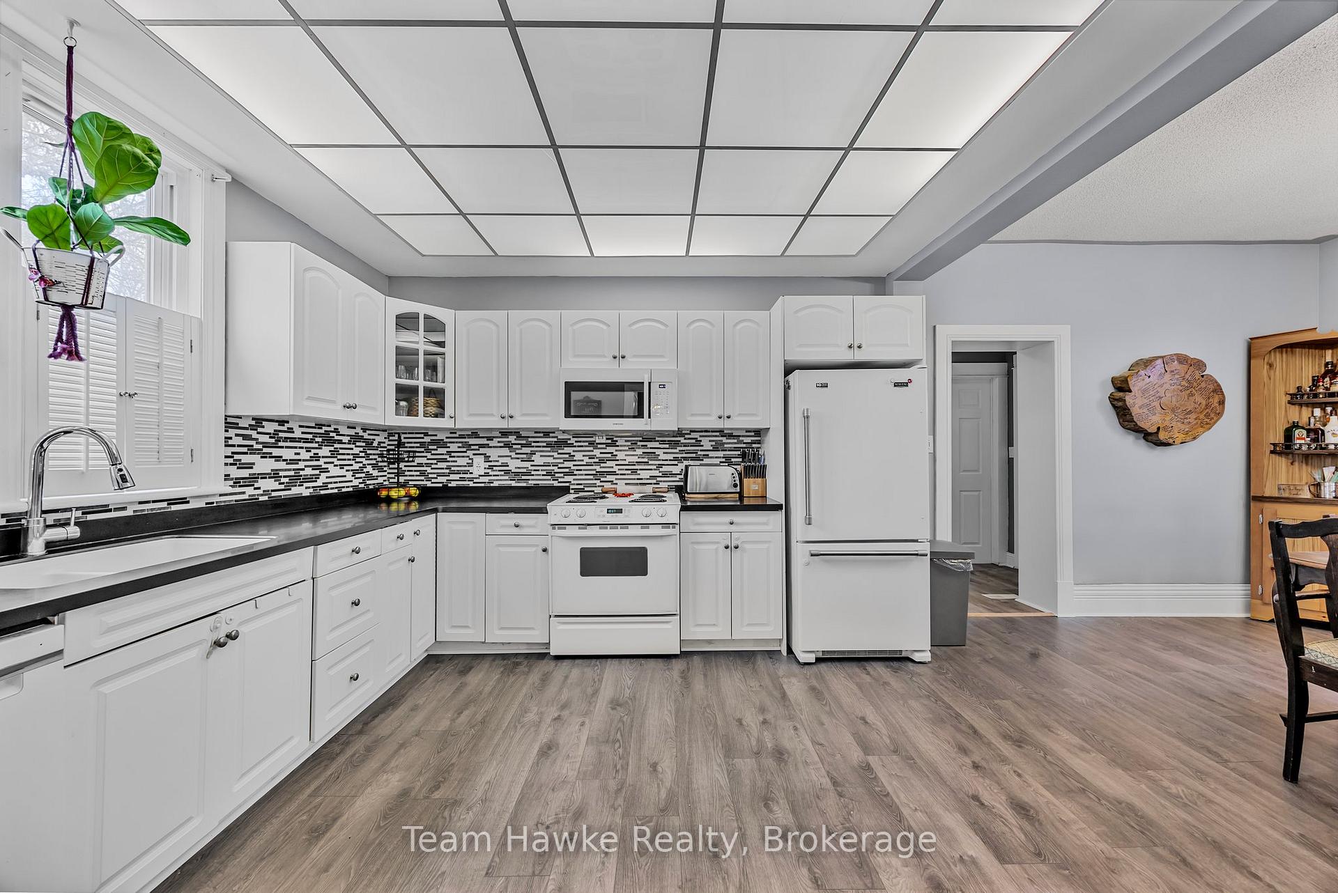 Photo 14 of 501 Talbot Street, Tay, Port McNicoll — HOMEH