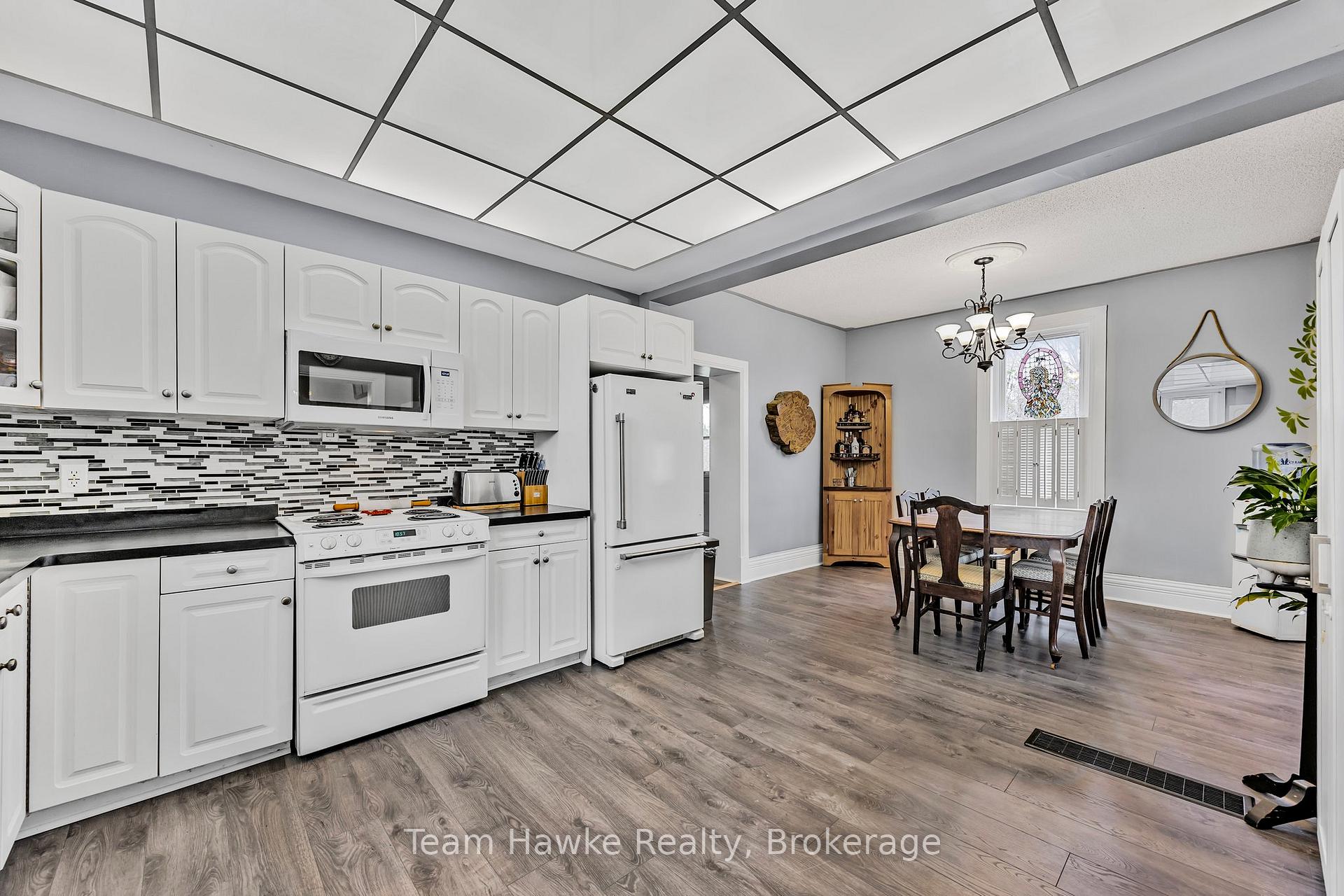 Photo 15 of 501 Talbot Street, Tay, Port McNicoll — HOMEH