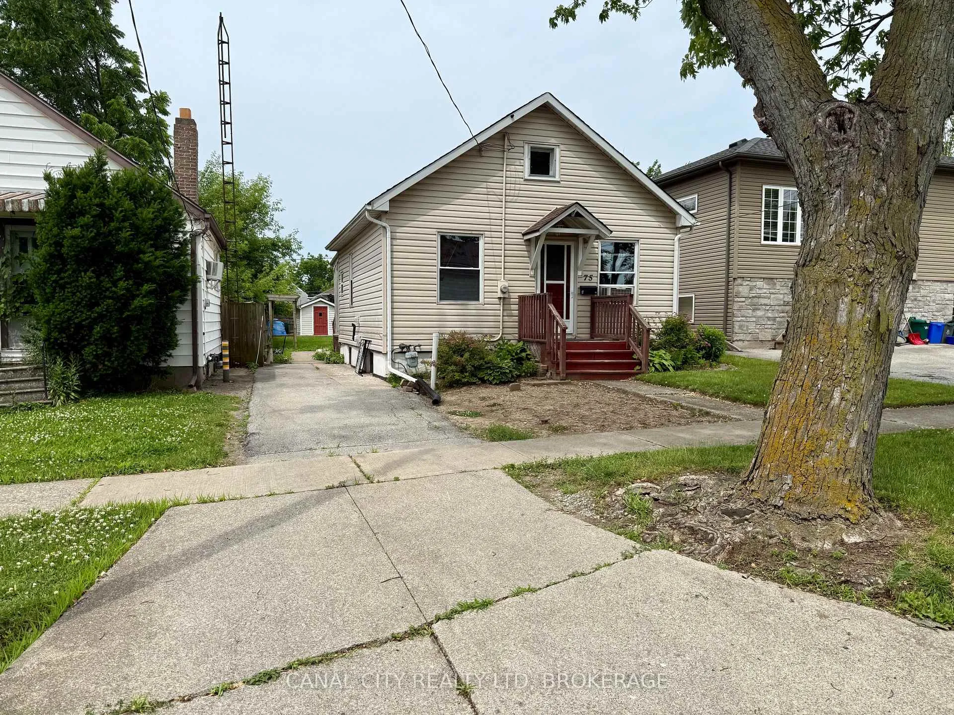 Photo 2 of 75 West Street N, Thorold, Thorold Downtown — HOMEH