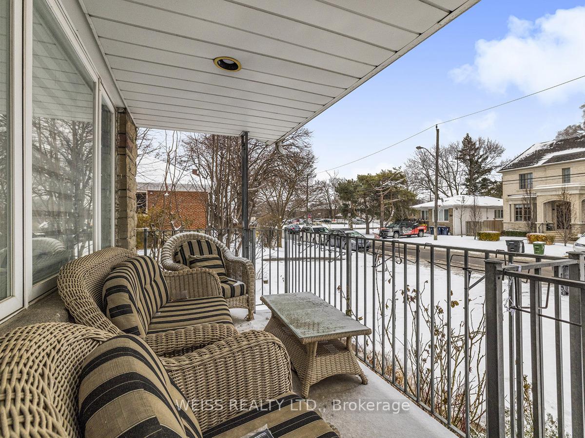 Photo 3 of 98 Frontenac Avenue, Toronto, Bedford Park-Nortown — HOMEH