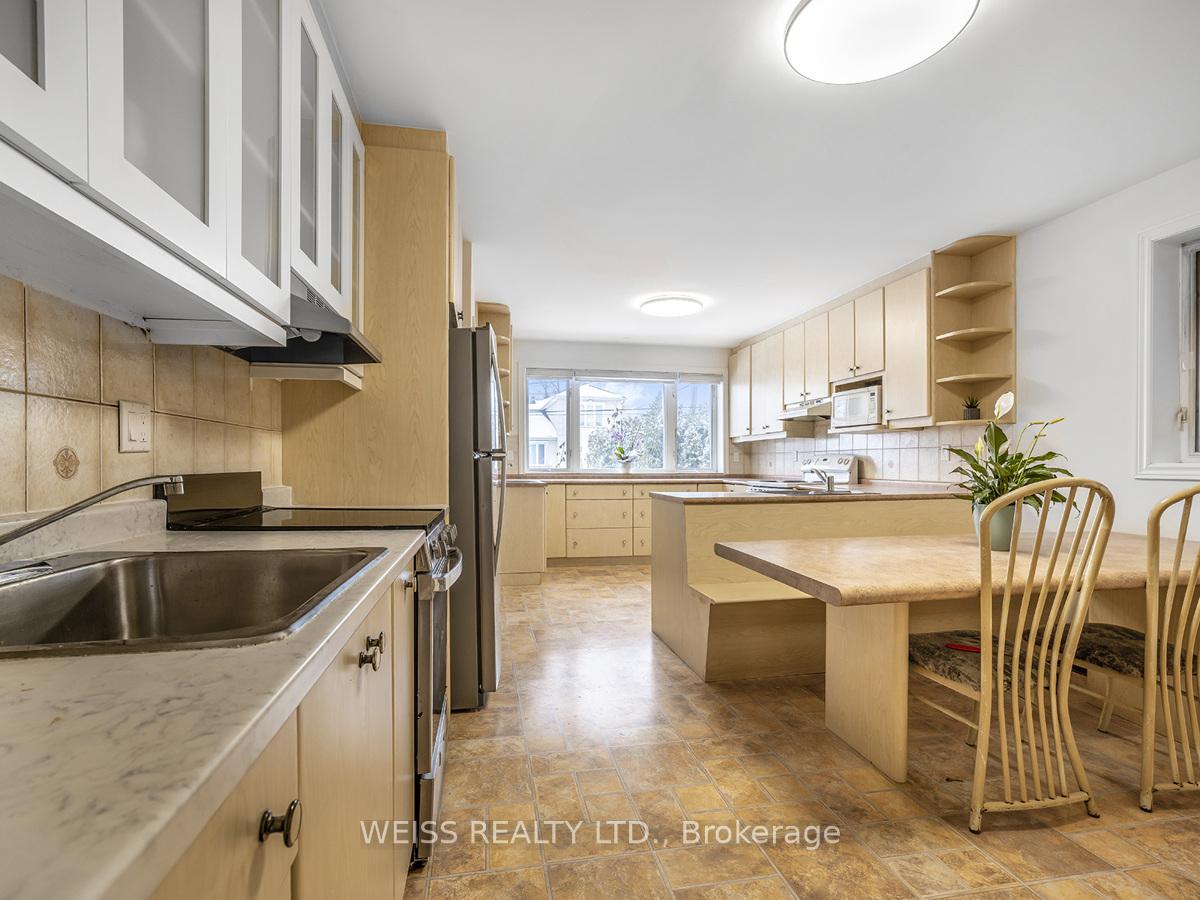 Photo 12 of 98 Frontenac Avenue, Toronto, Bedford Park-Nortown — HOMEH