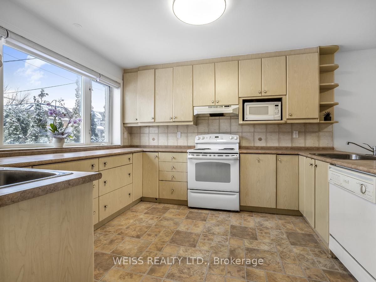 Photo 16 of 98 Frontenac Avenue, Toronto, Bedford Park-Nortown — HOMEH