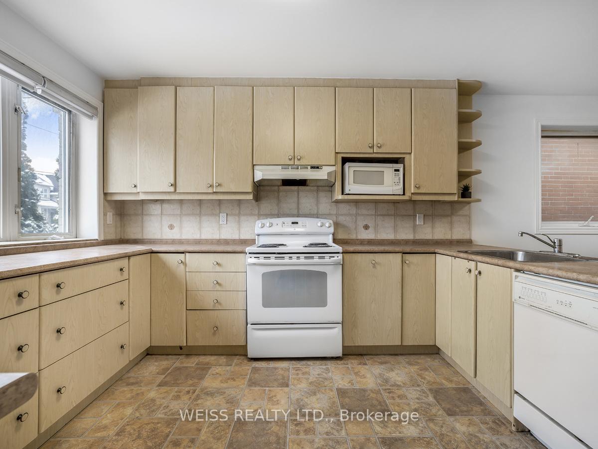 Photo 17 of 98 Frontenac Avenue, Toronto, Bedford Park-Nortown — HOMEH