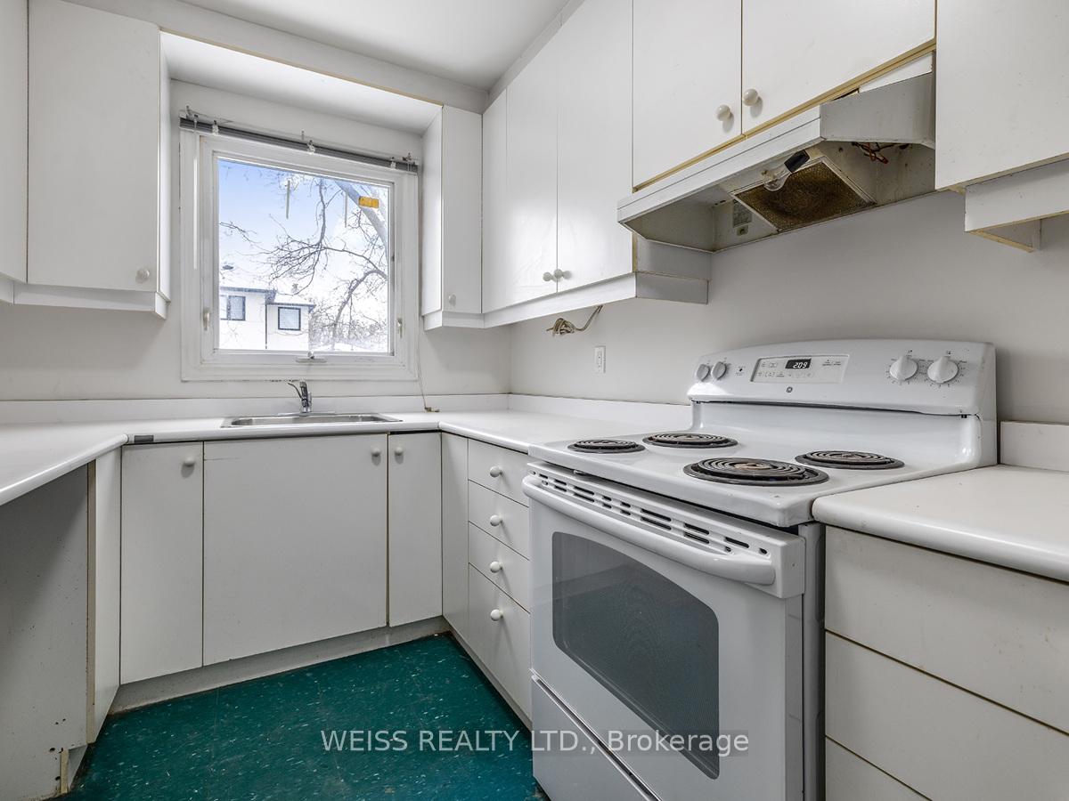 Photo 18 of 98 Frontenac Avenue, Toronto, Bedford Park-Nortown — HOMEH