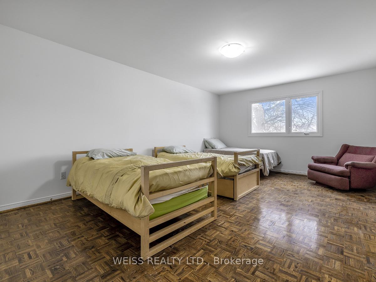 Photo 23 of 98 Frontenac Avenue, Toronto, Bedford Park-Nortown — HOMEH