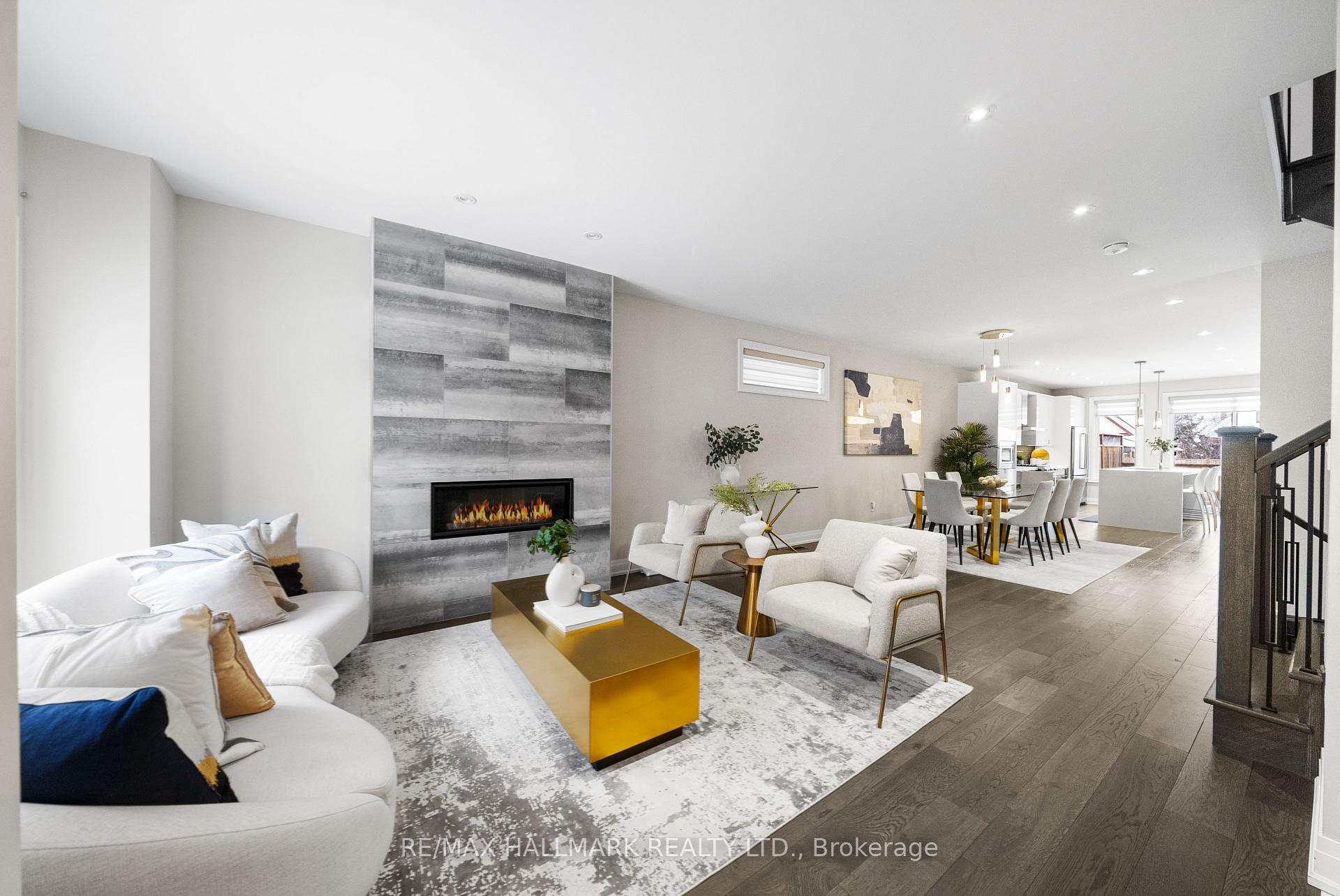 Photo 4 of 23 Roblin Avenue, Toronto, East York — HOMEH
