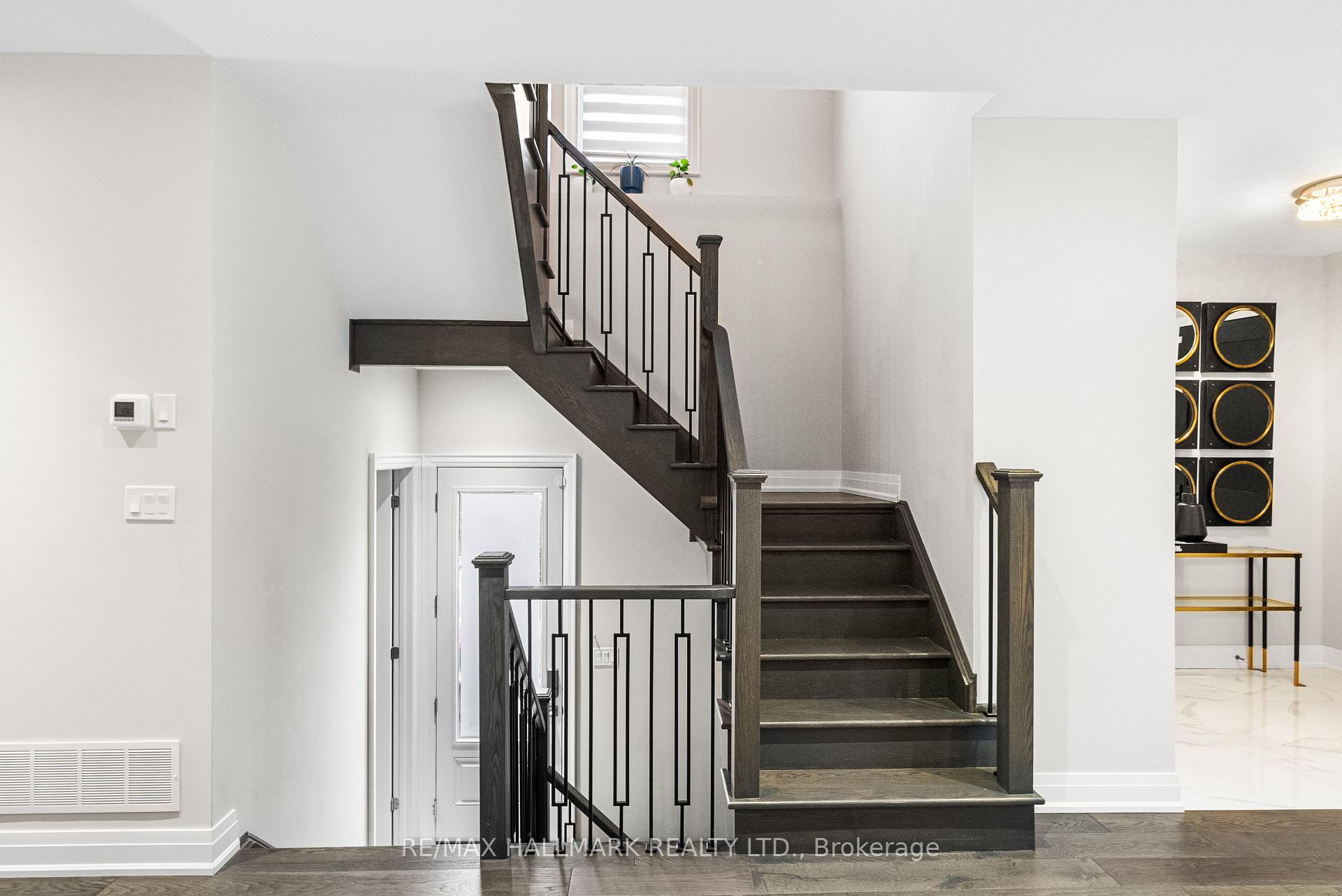 Photo 20 of 23 Roblin Avenue, Toronto, East York — HOMEH