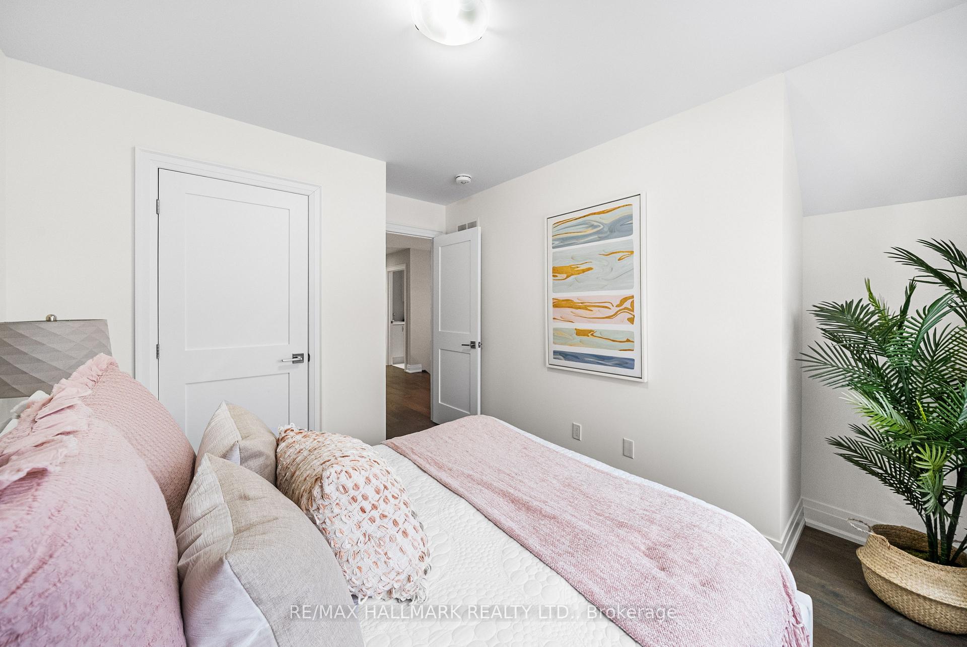 Photo 23 of 23 Roblin Avenue, Toronto, East York — HOMEH