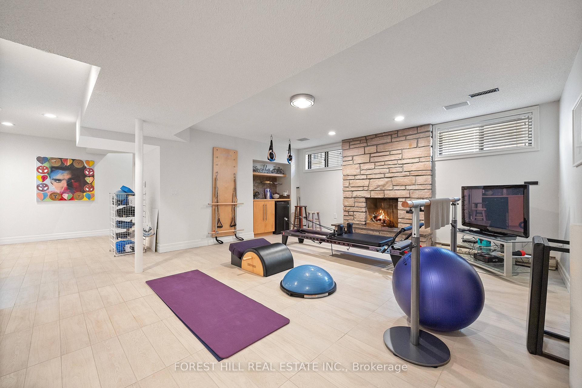 Photo 24 of 88 Yonge Boulevard, Toronto, Bedford Park-Nortown — HOMEH